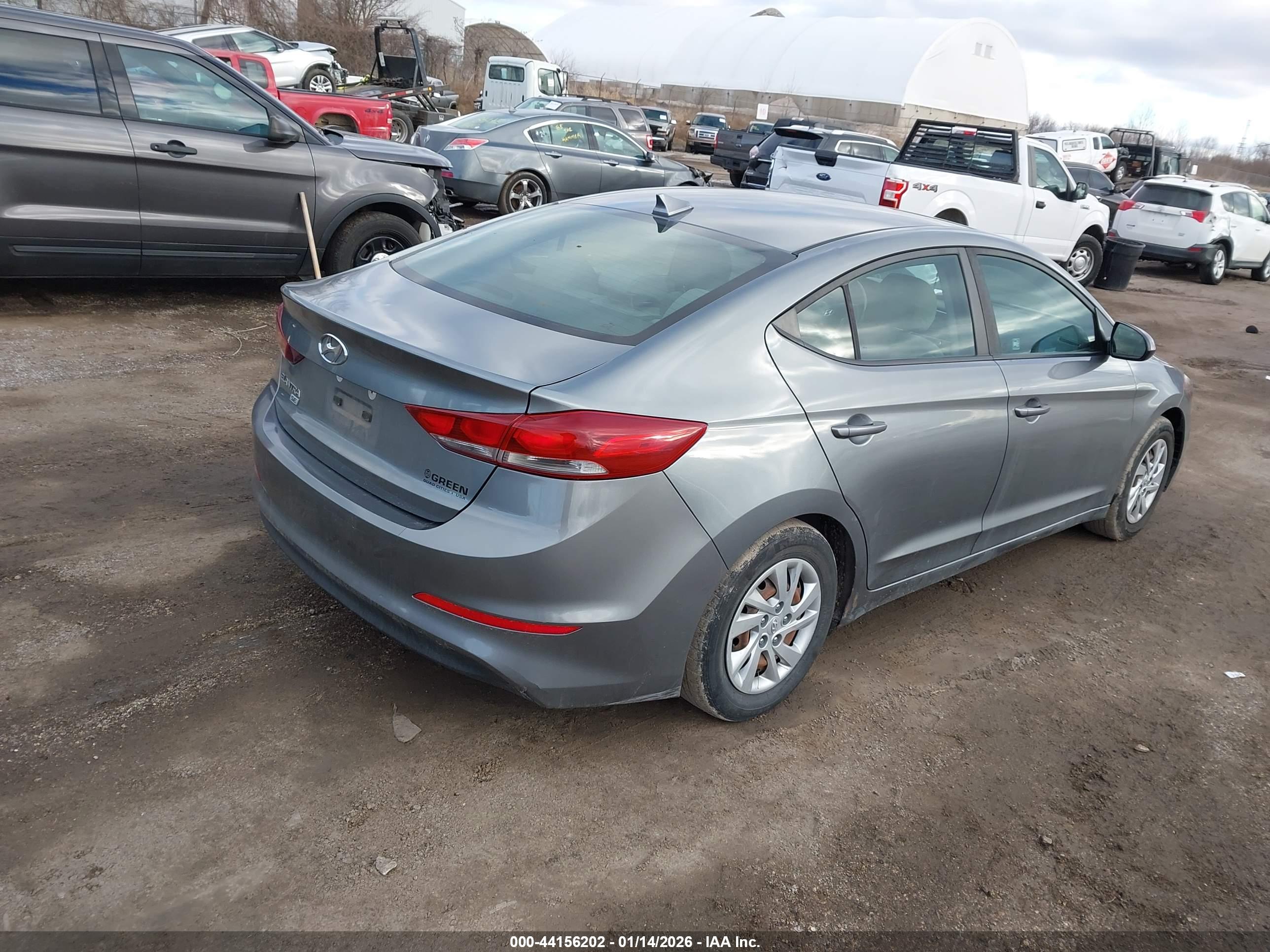 HYUNDAI ELANTRA image 4