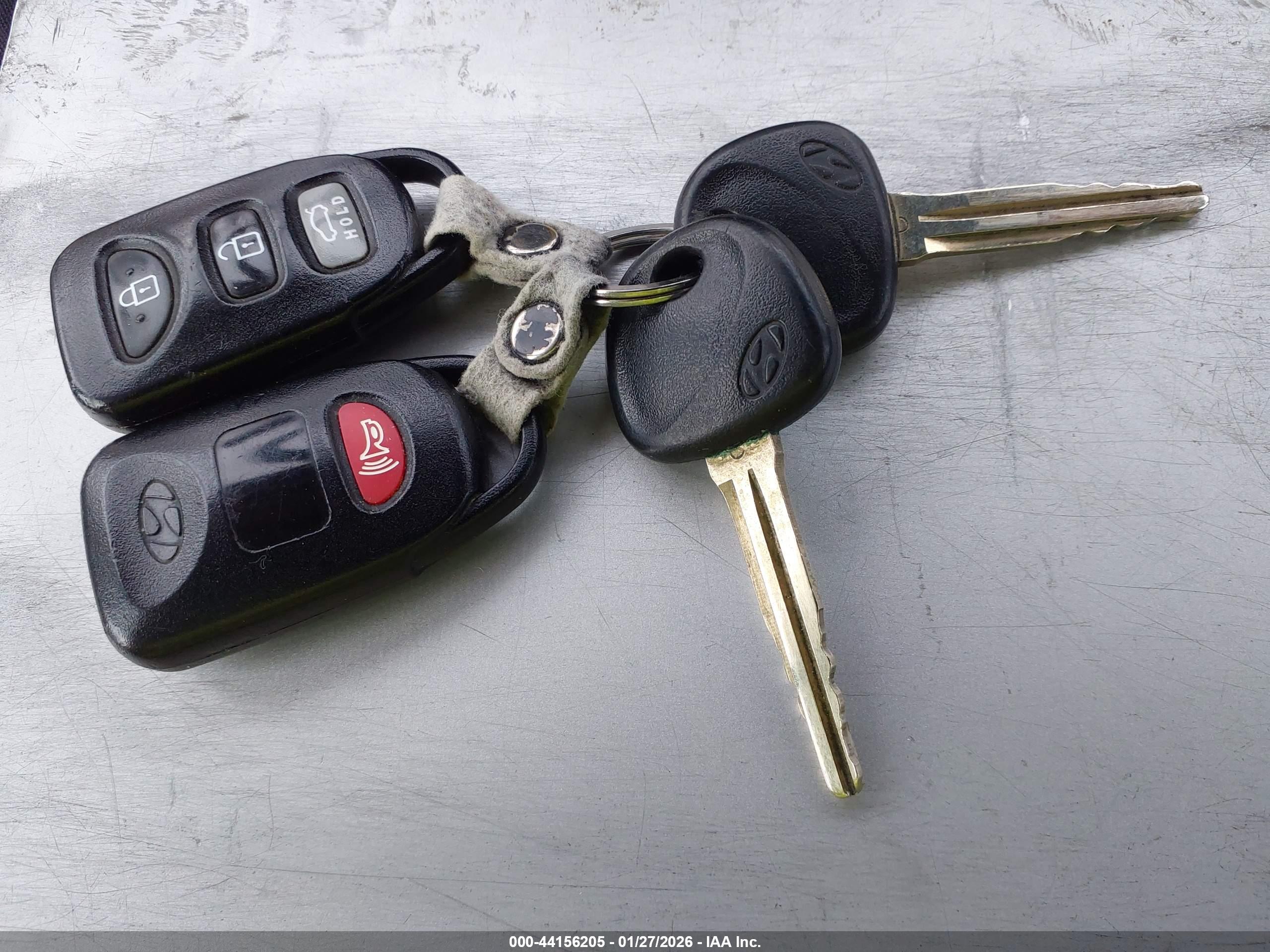 HYUNDAI ELANTRA image 11