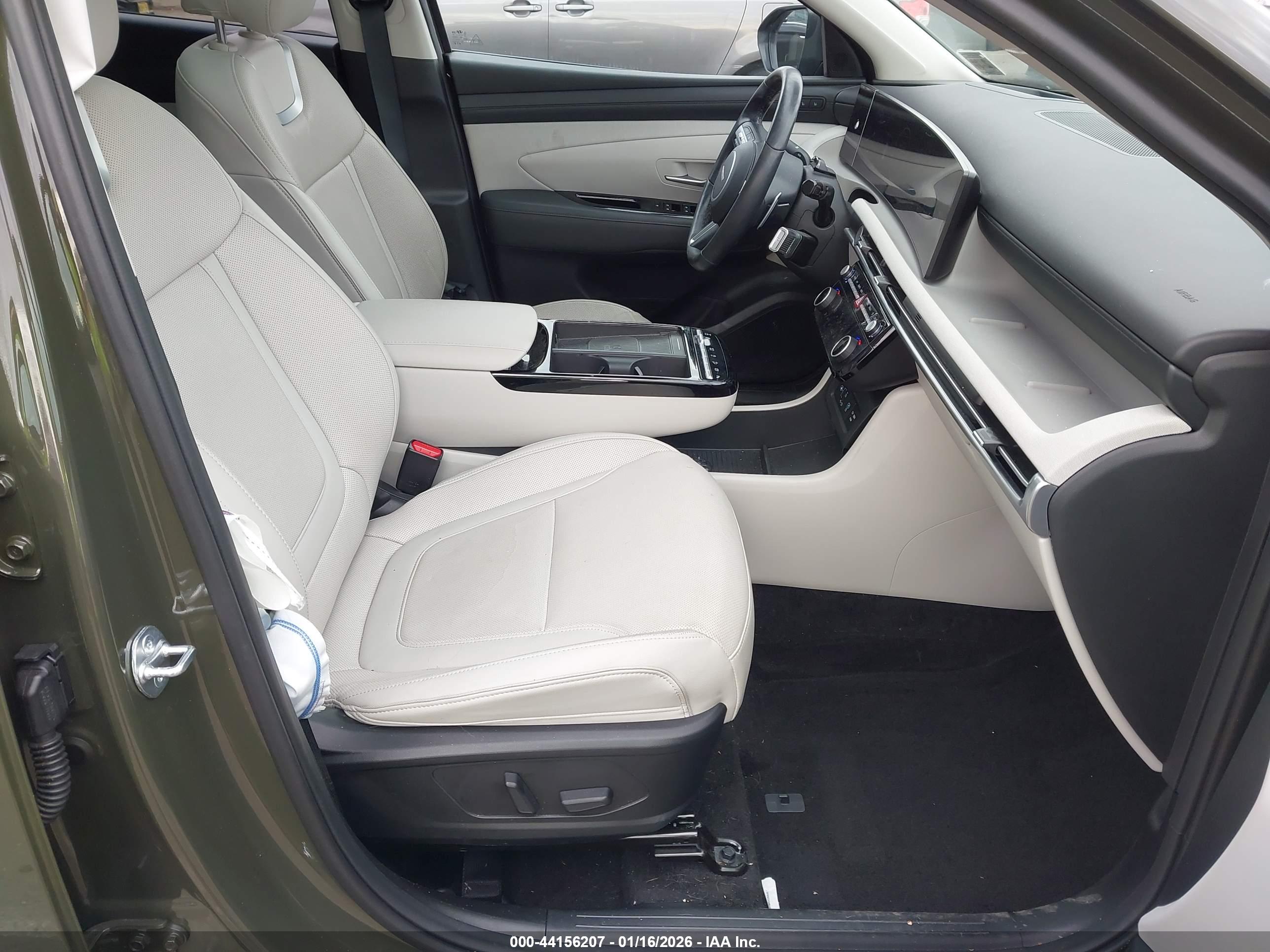 HYUNDAI TUCSON image 5