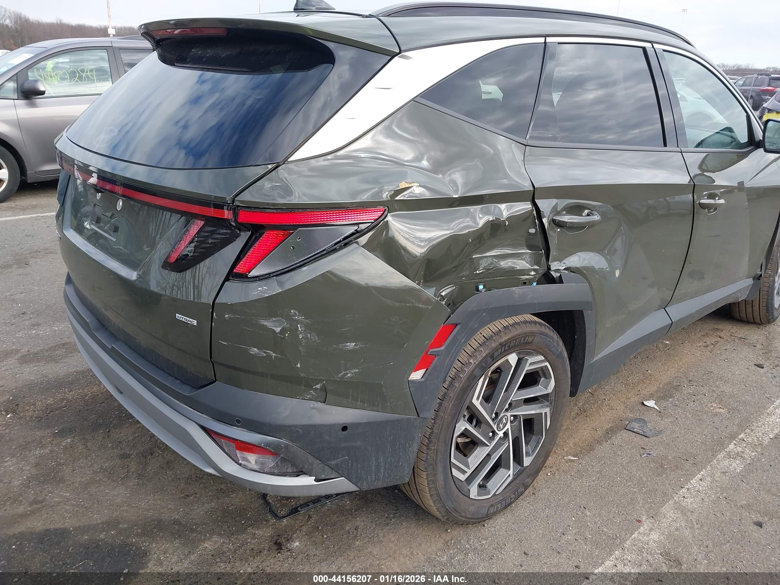 HYUNDAI TUCSON image 6