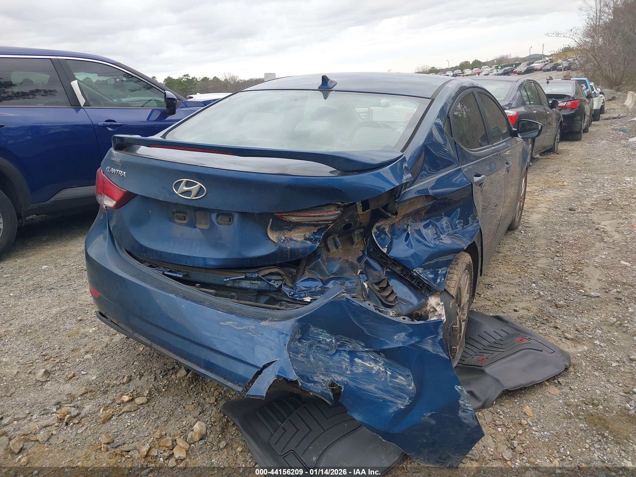 HYUNDAI ELANTRA image 4