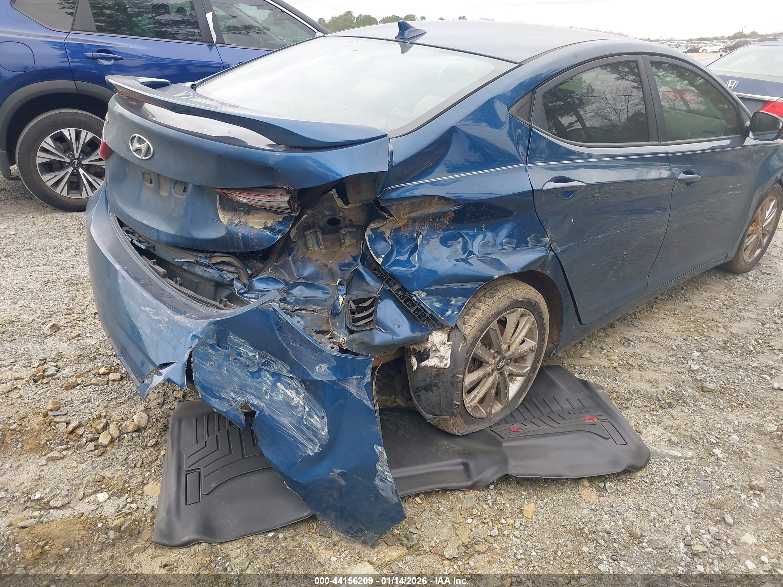 HYUNDAI ELANTRA image 6