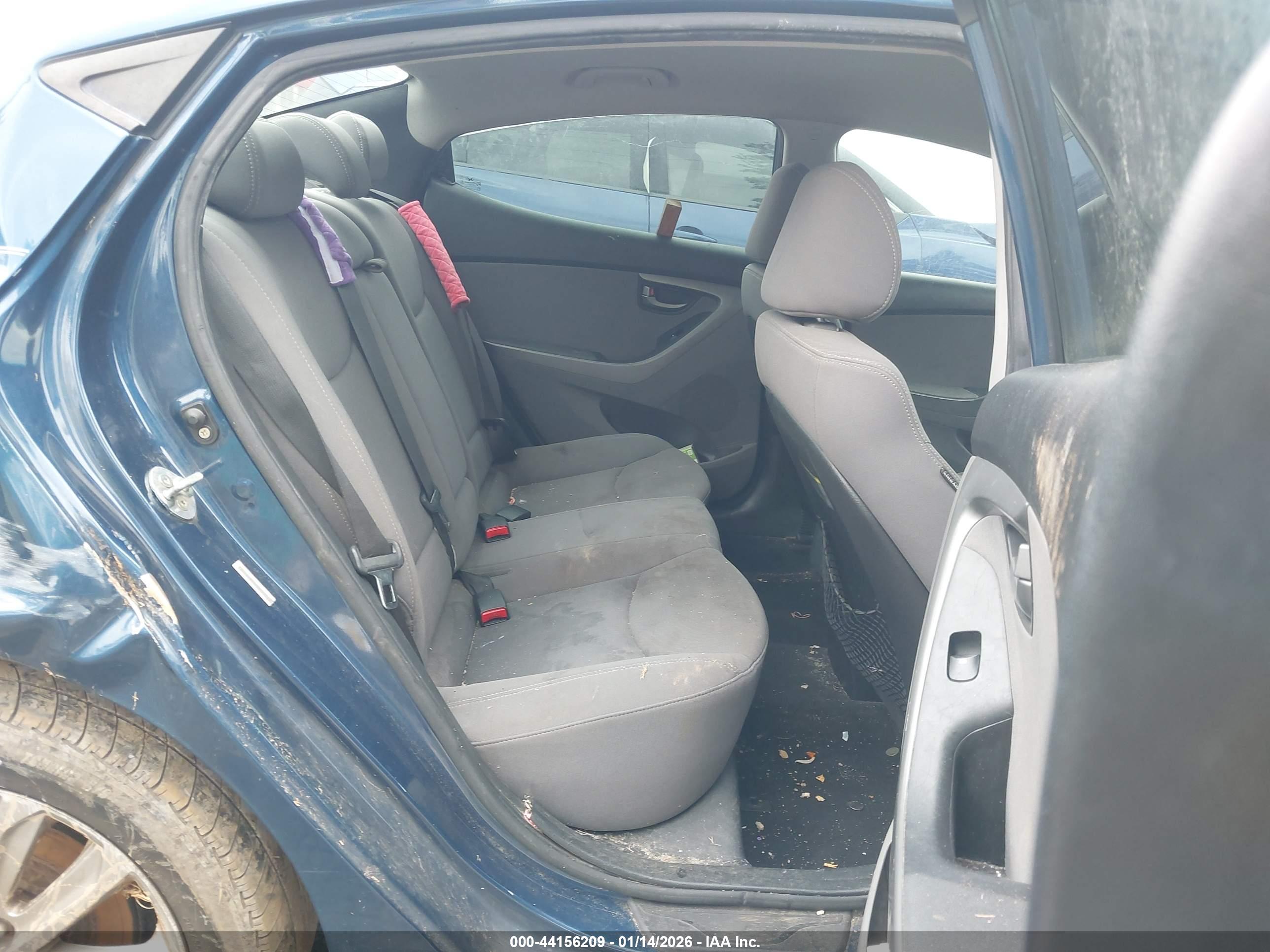 HYUNDAI ELANTRA image 8