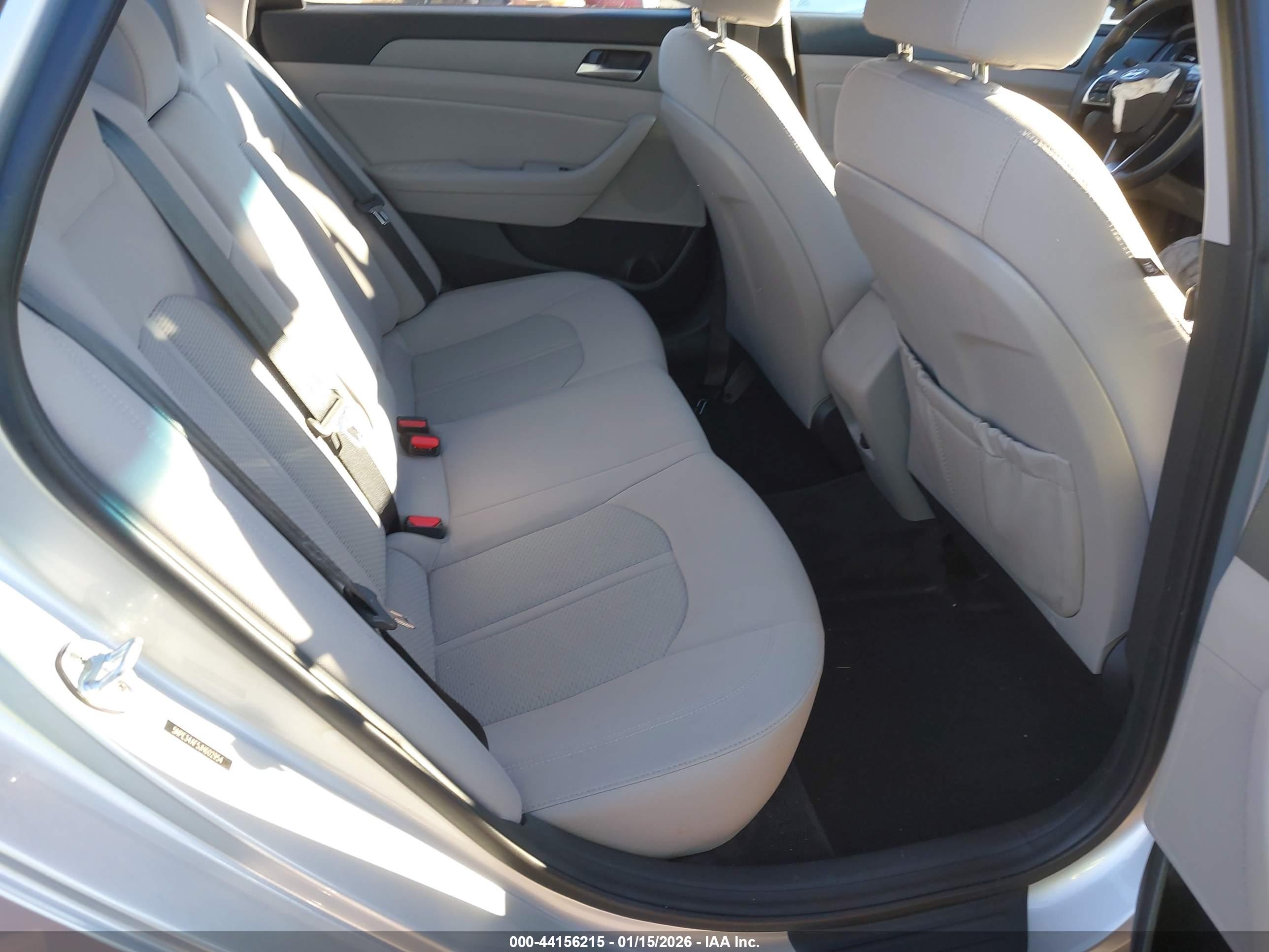 HYUNDAI SONATA image 8