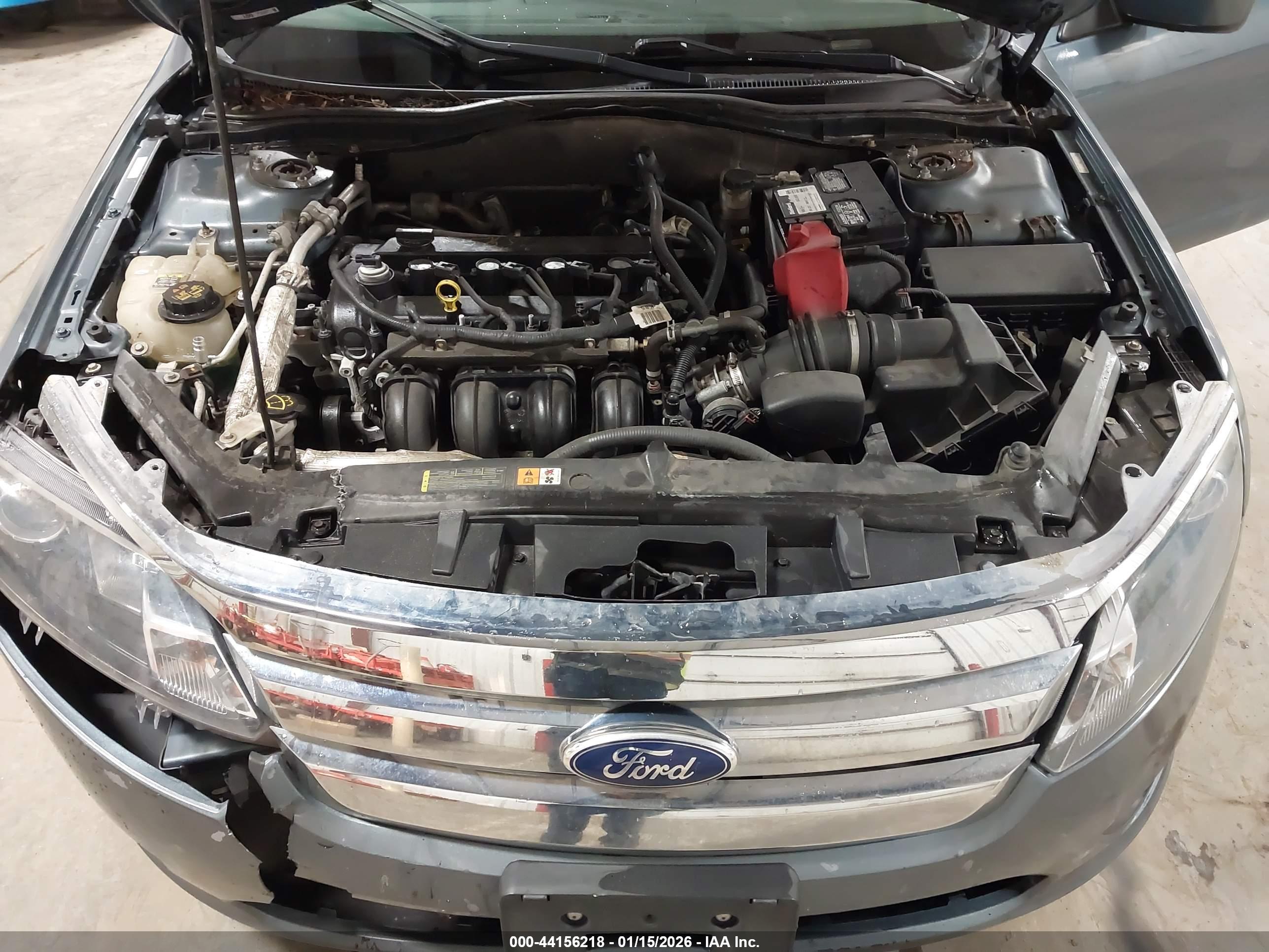 FORD FUSION image 10