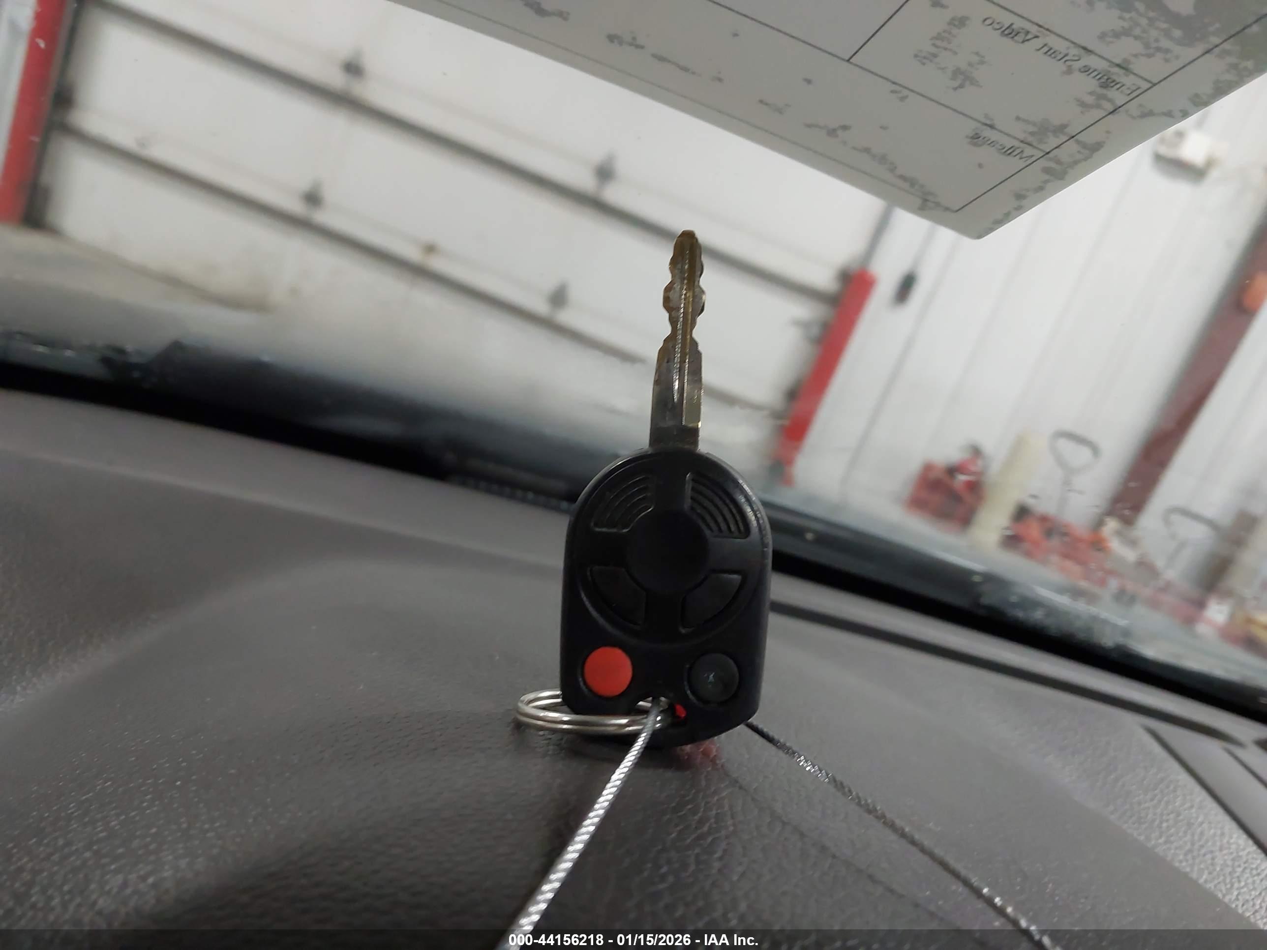 FORD FUSION image 11
