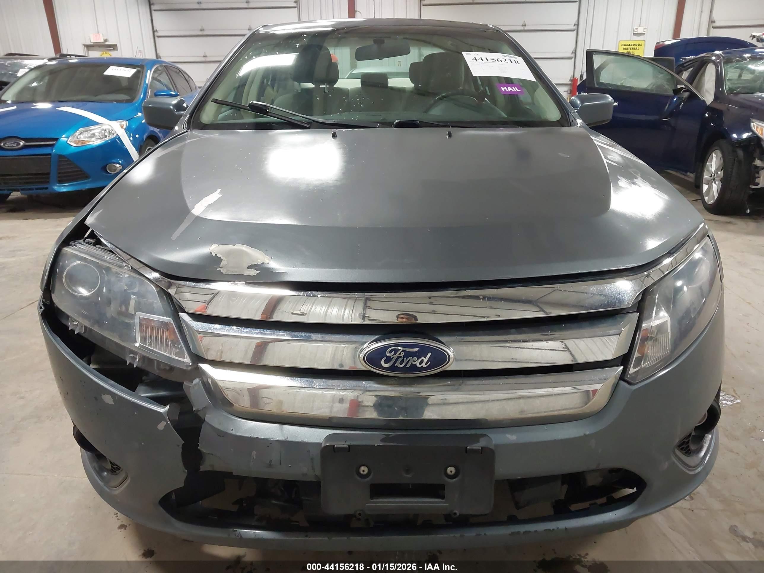 FORD FUSION image 6