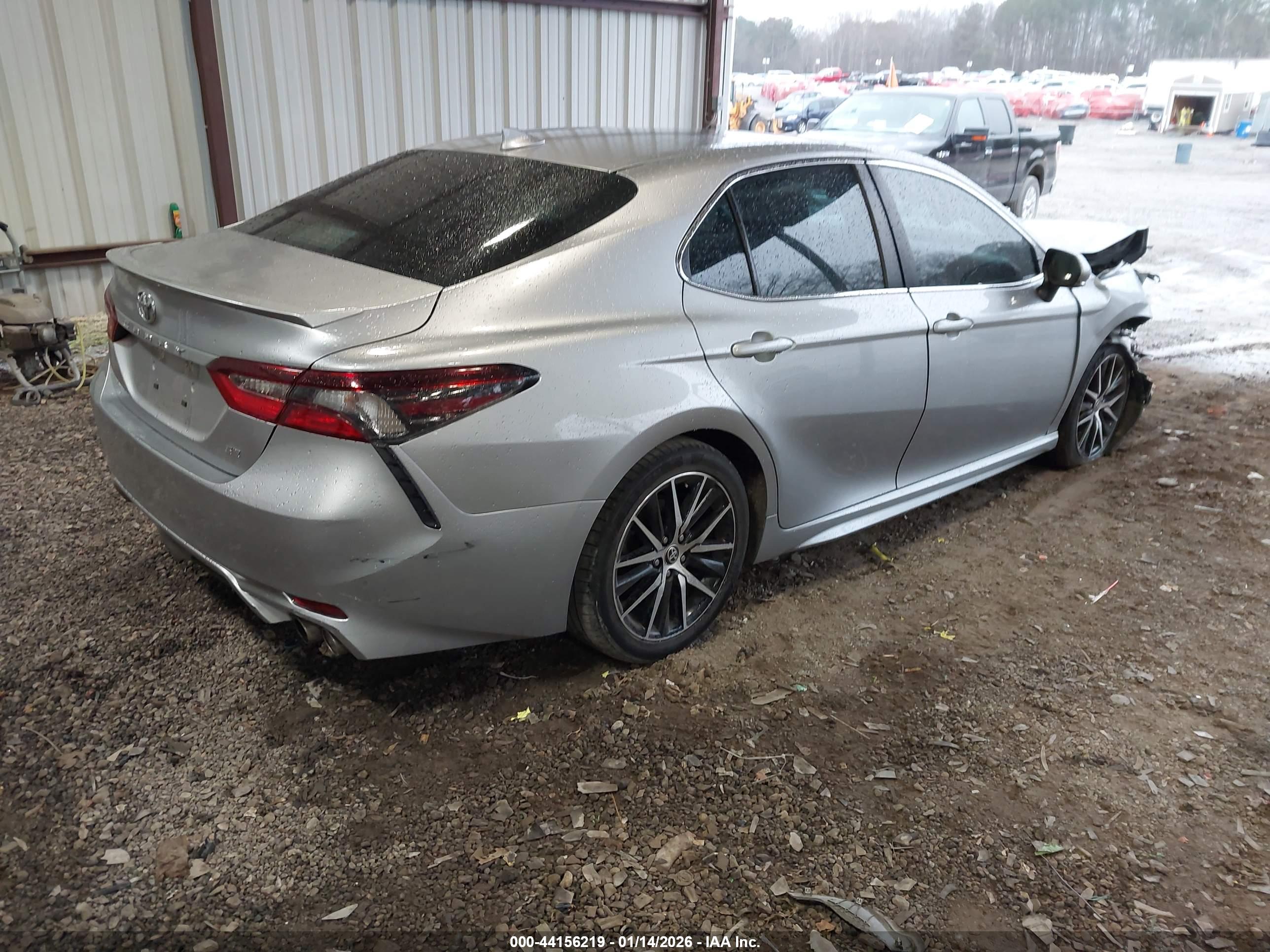 TOYOTA CAMRY image 4