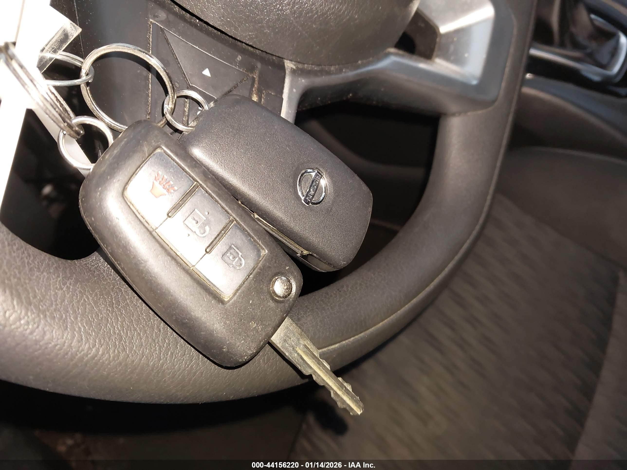 NISSAN ROGUE image 11