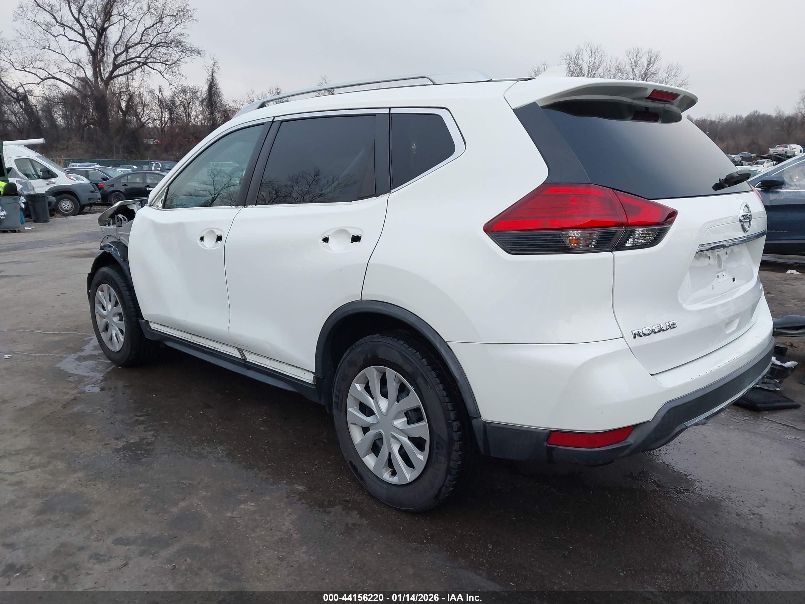 NISSAN ROGUE image 3