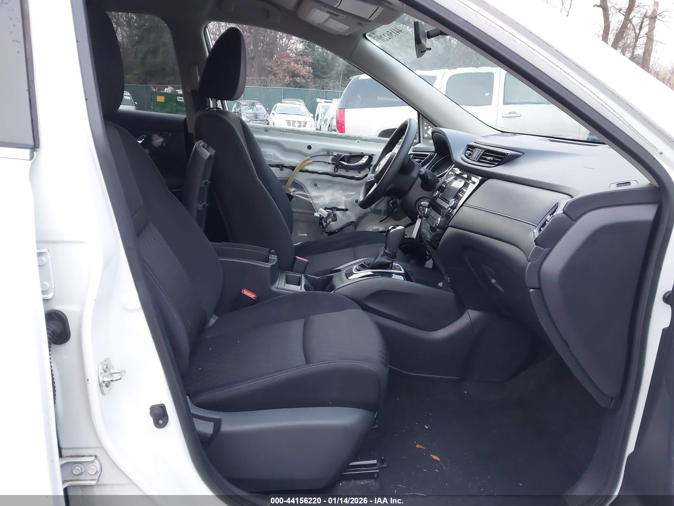 NISSAN ROGUE image 5