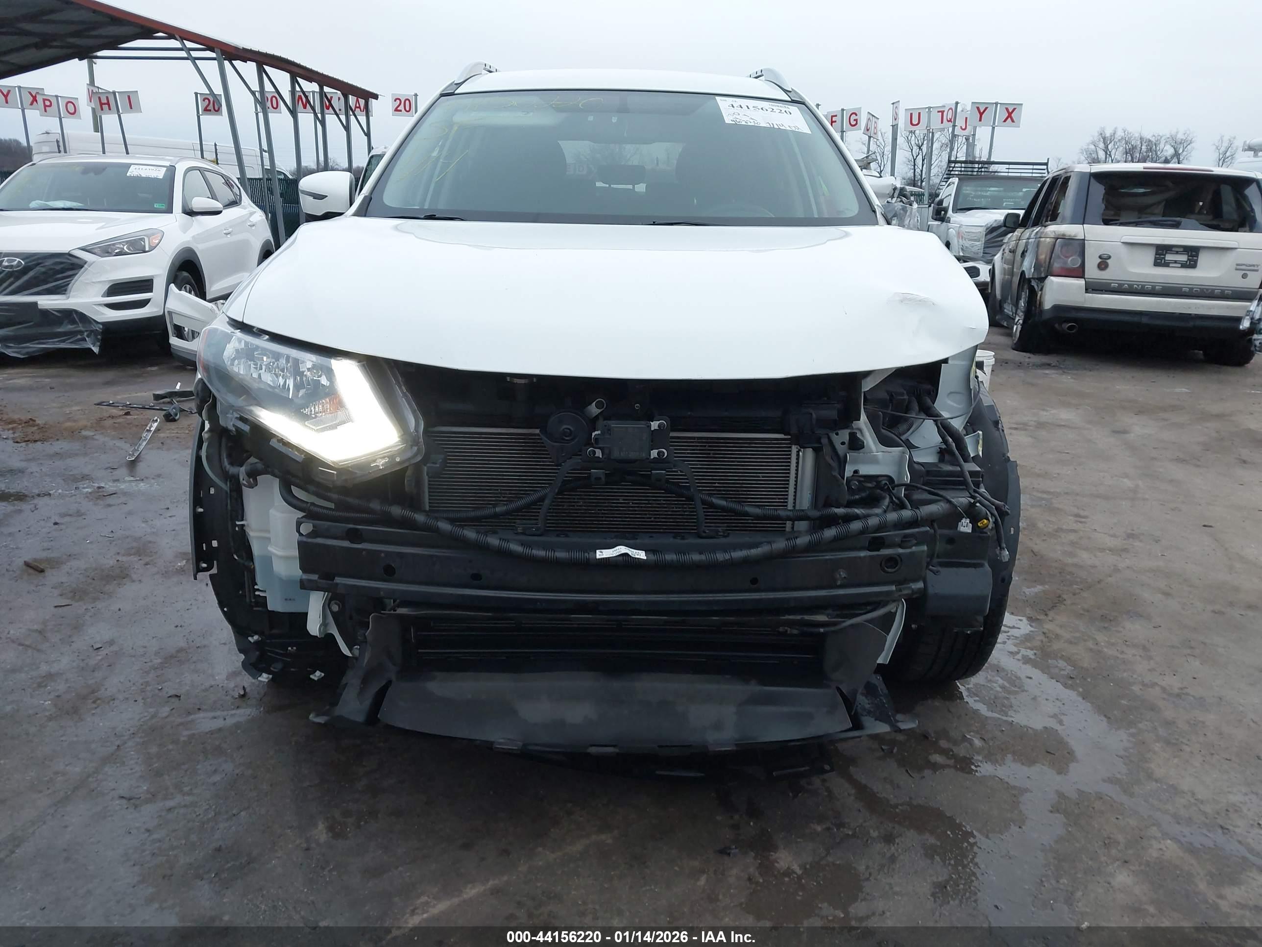 NISSAN ROGUE image 6