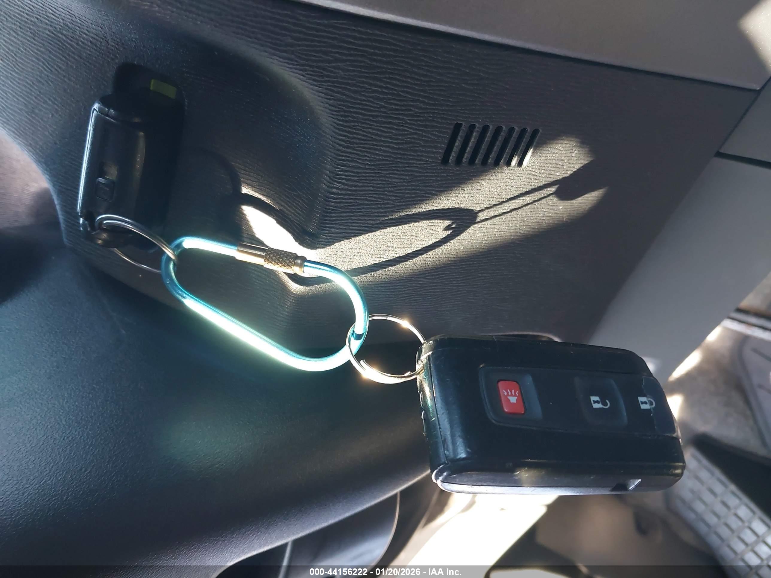 TOYOTA PRIUS image 11