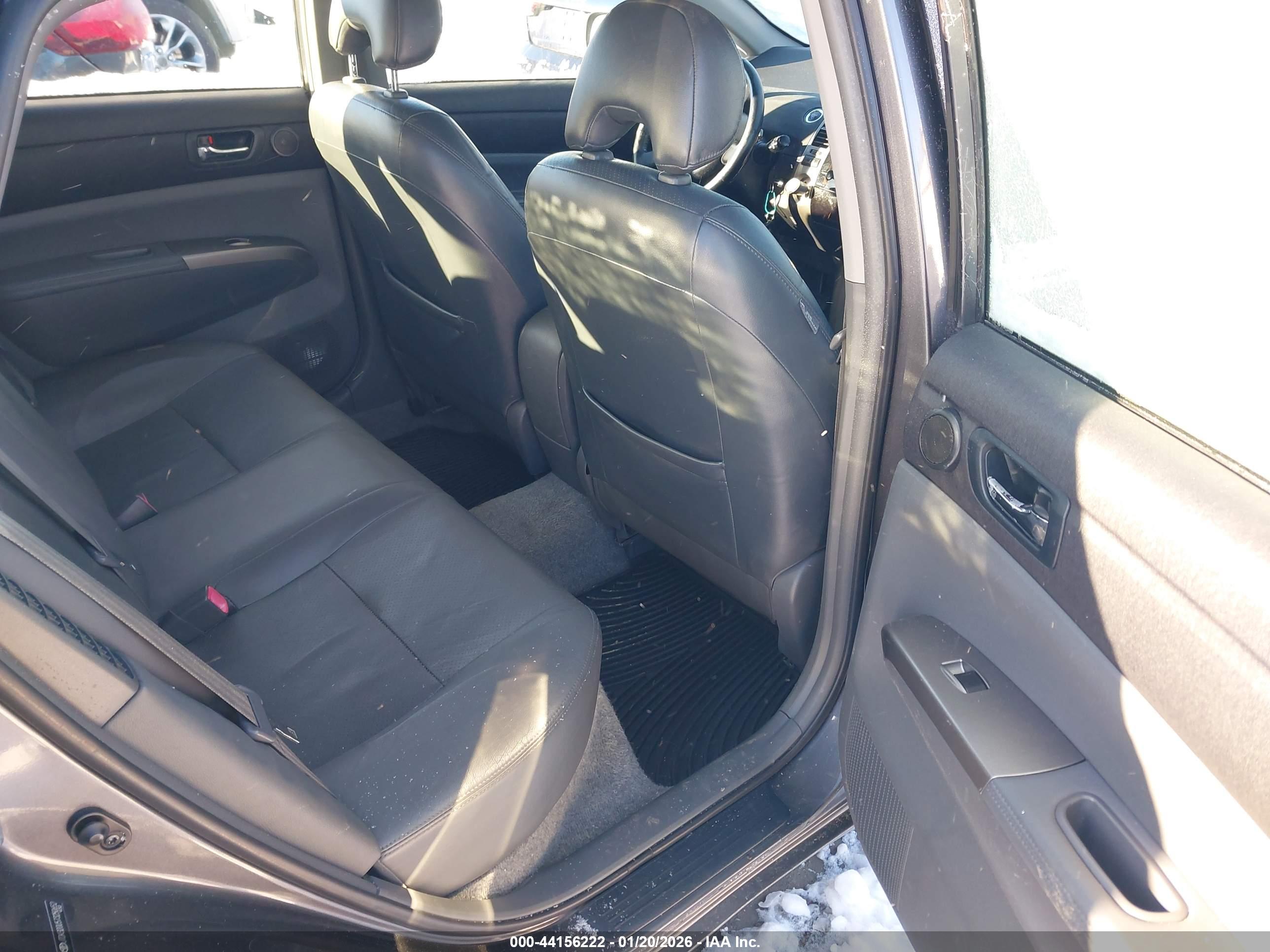 TOYOTA PRIUS image 8
