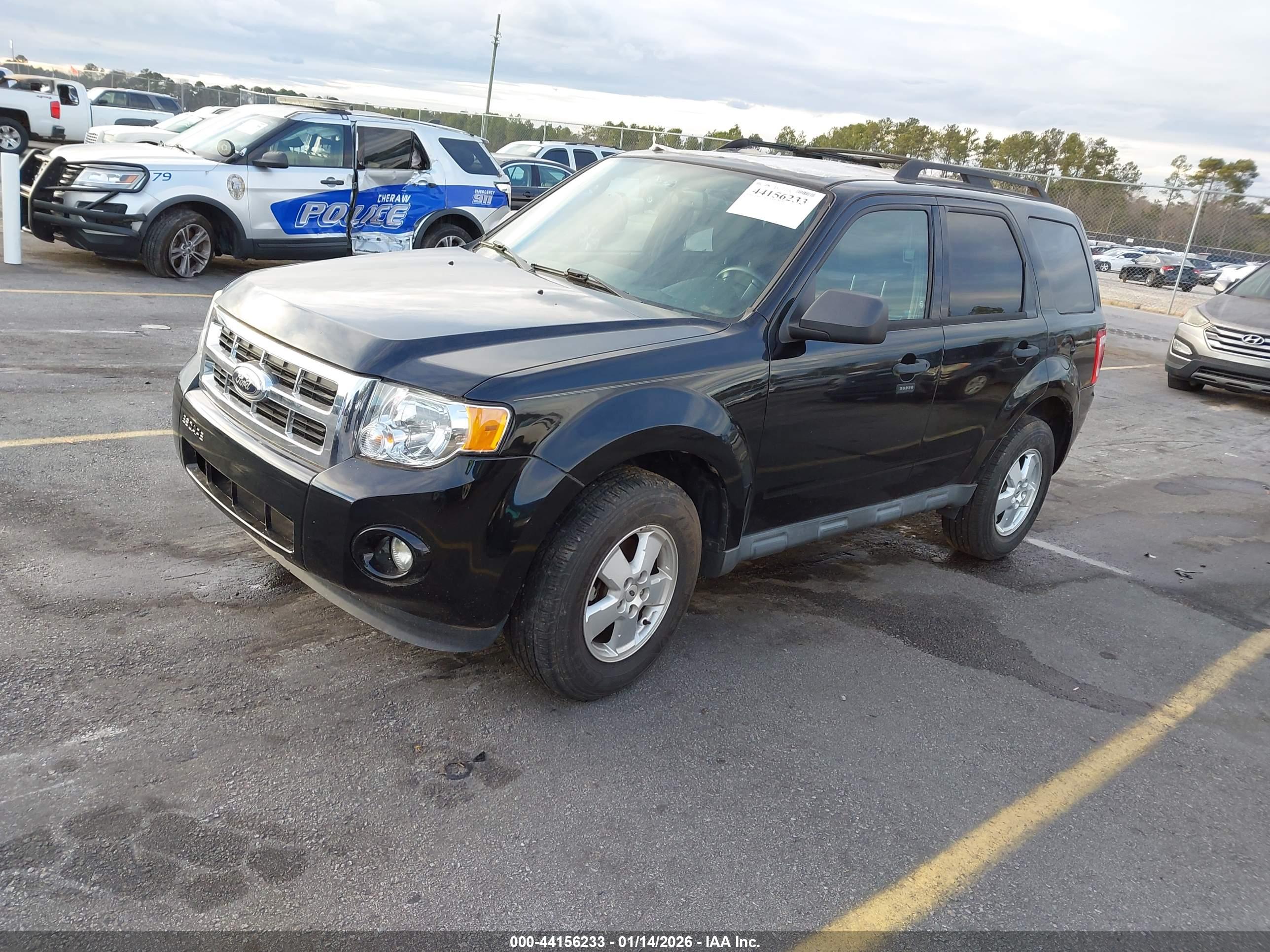 FORD ESCAPE image 2