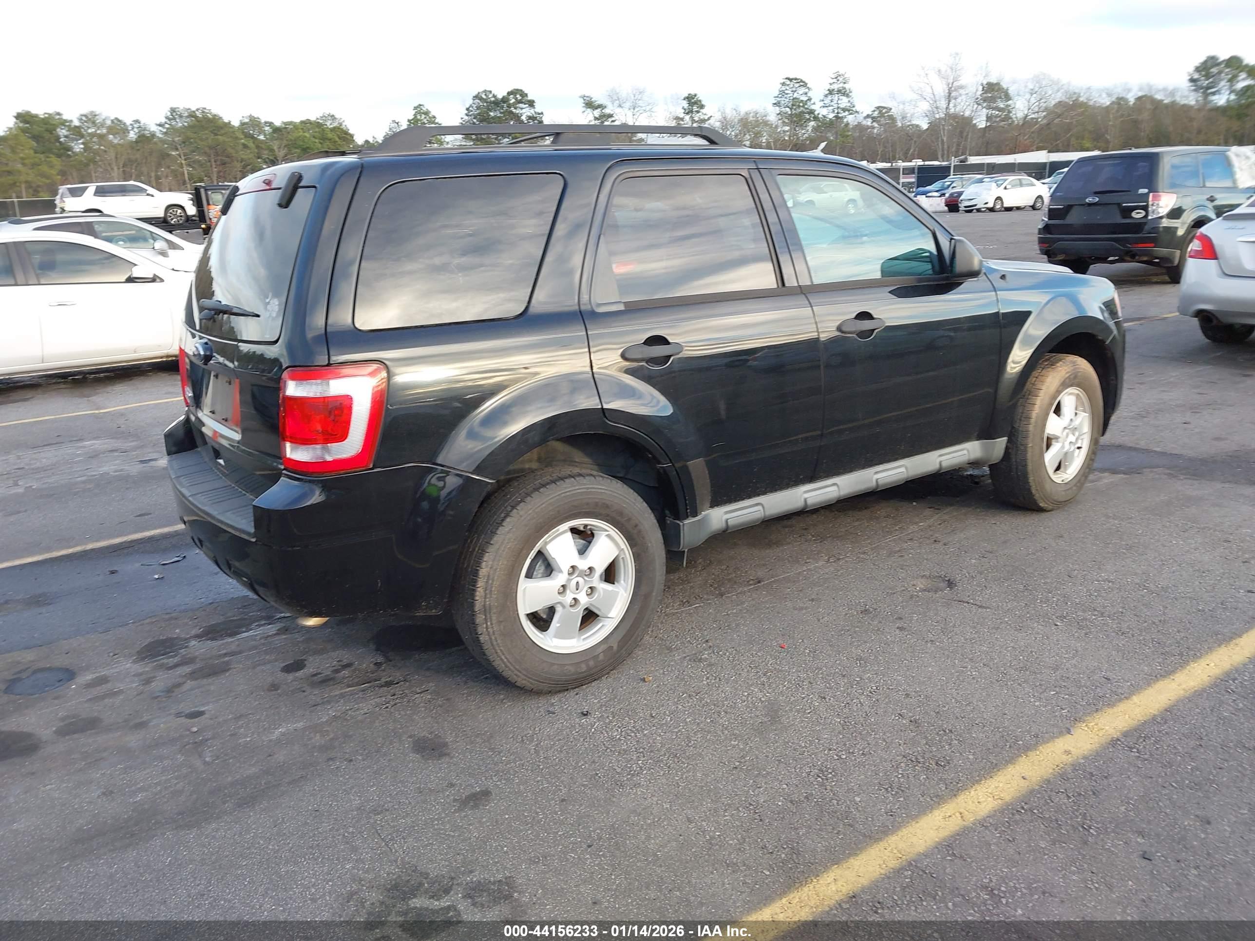 FORD ESCAPE image 4