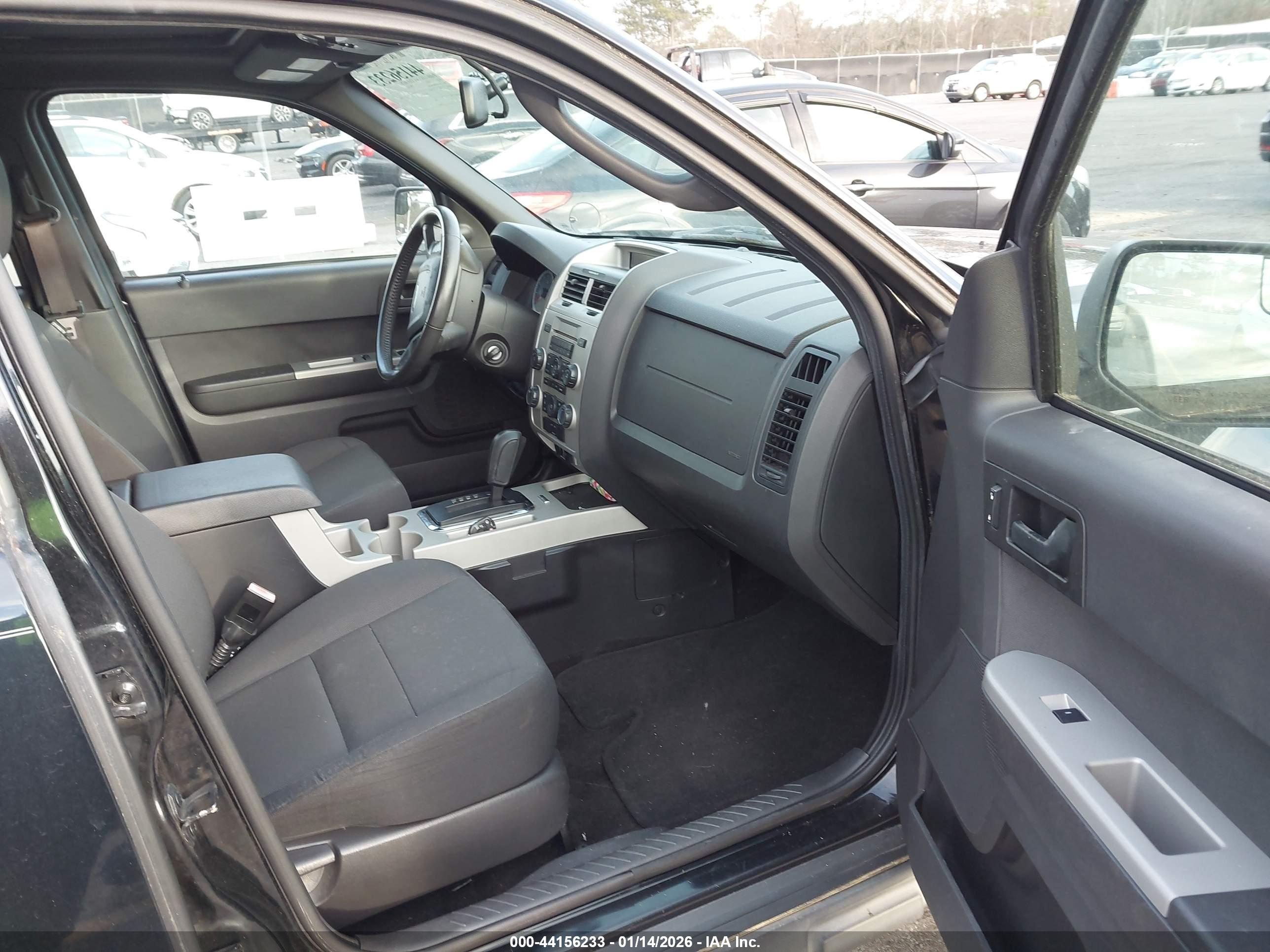 FORD ESCAPE image 5