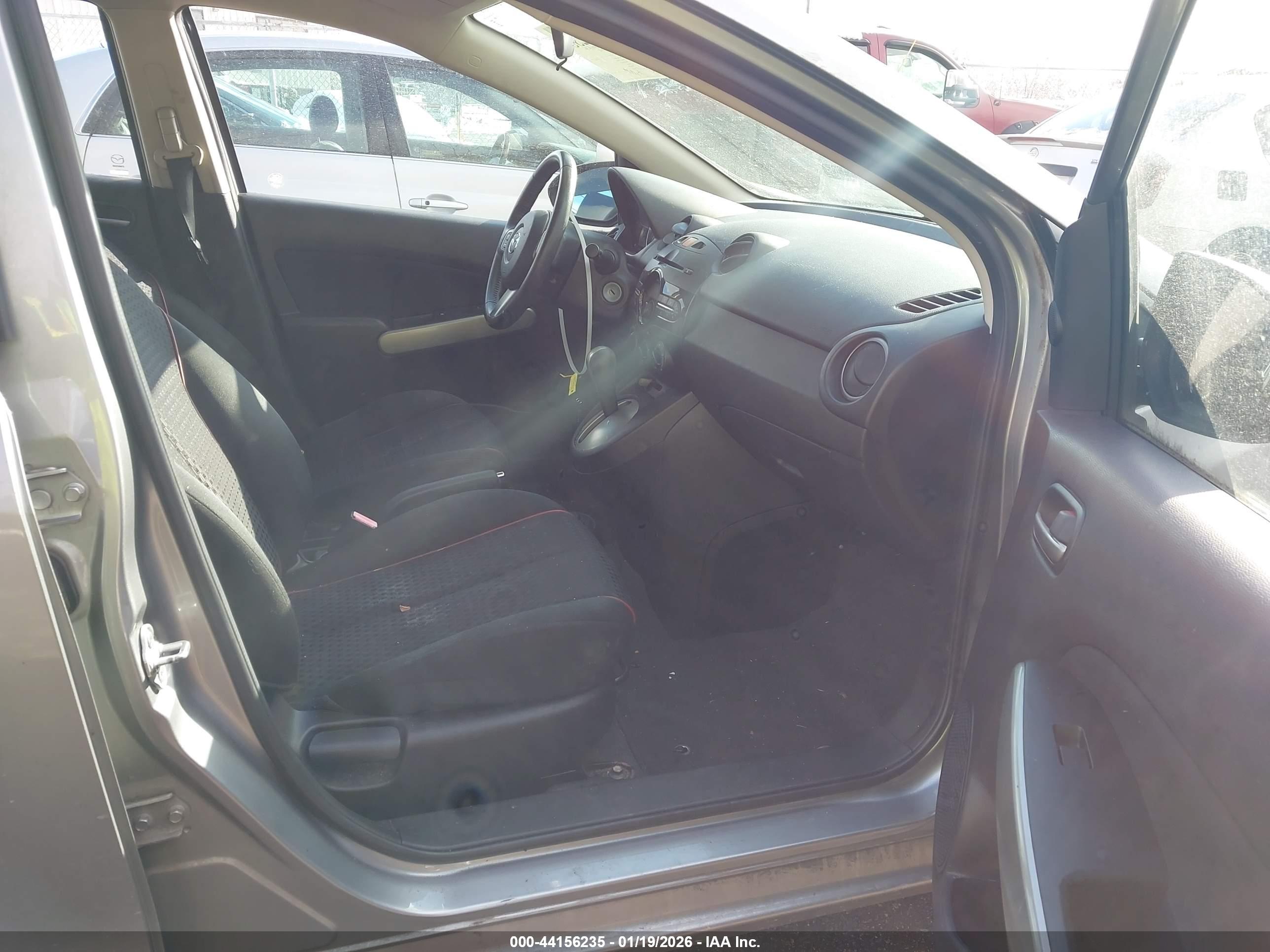 MAZDA MAZDA2 image 5