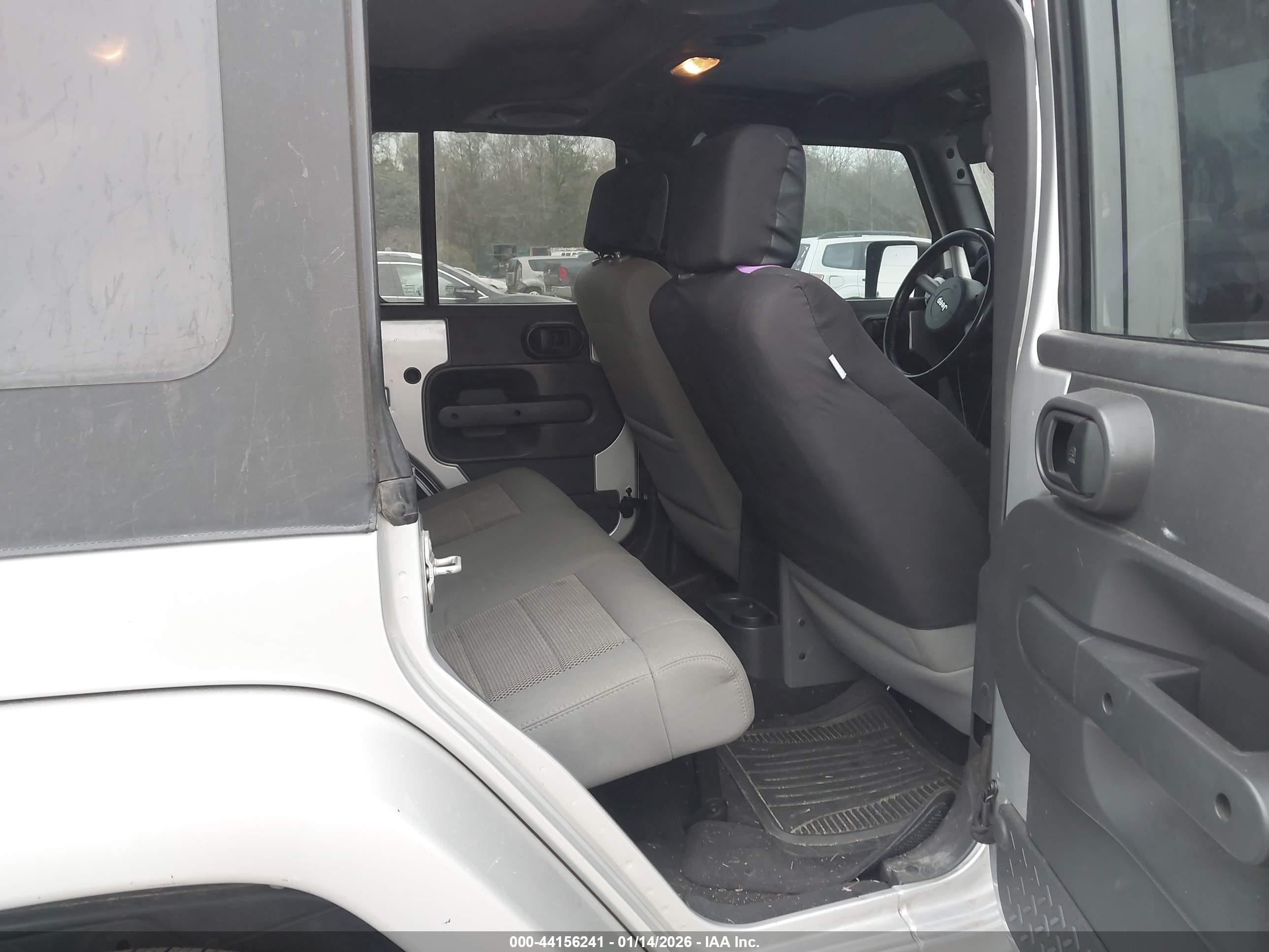 JEEP WRANGLER image 8