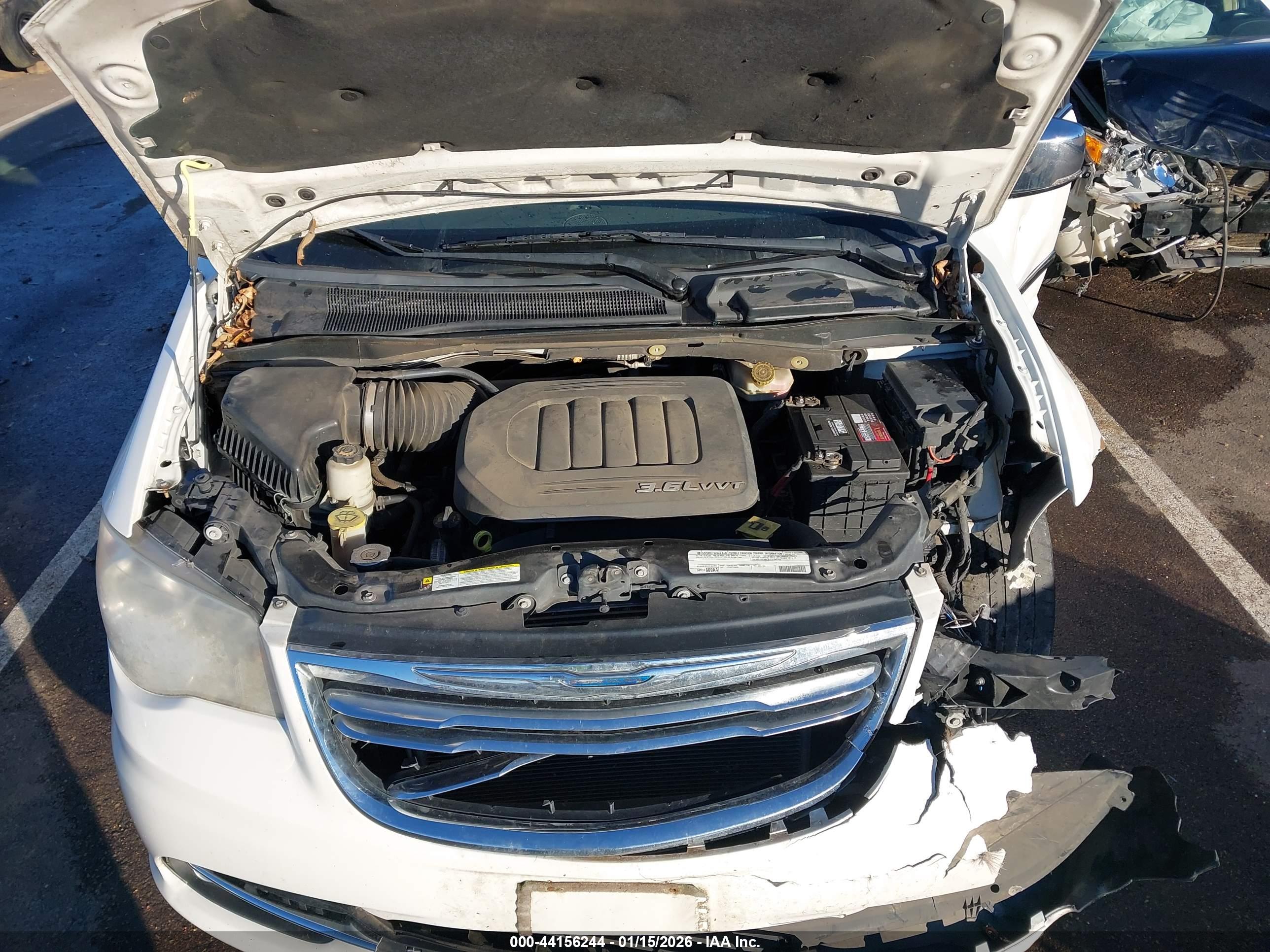 CHRYSLER TOWN image 10