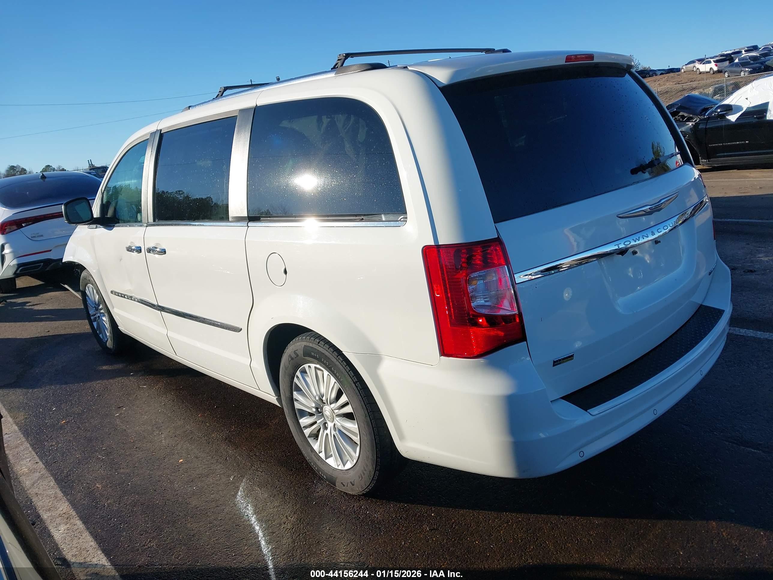 CHRYSLER TOWN image 3