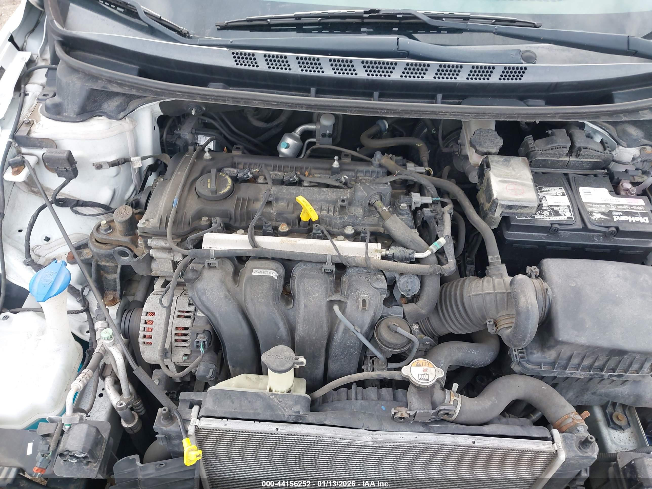 HYUNDAI ELANTRA image 10