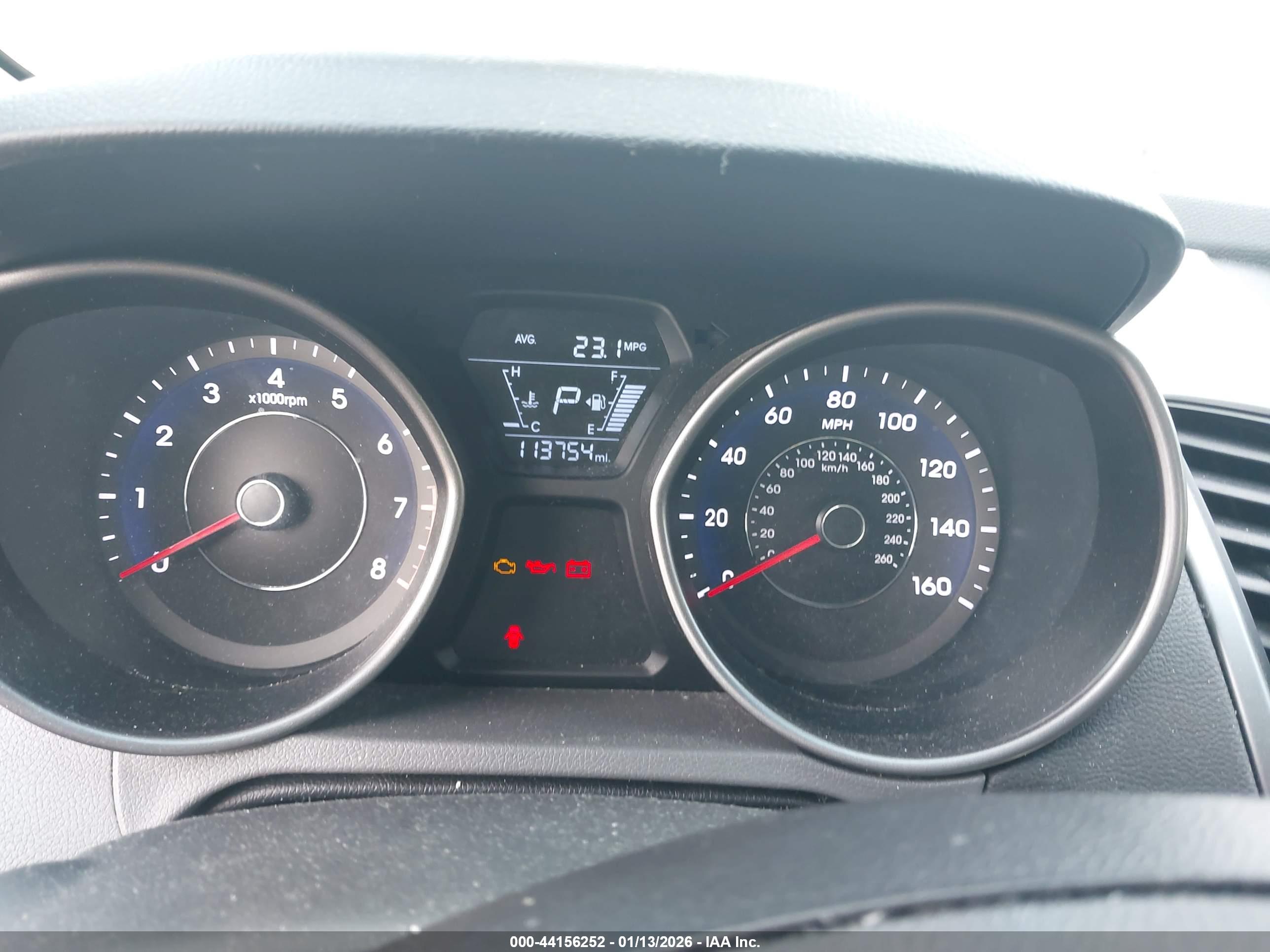 HYUNDAI ELANTRA image 7