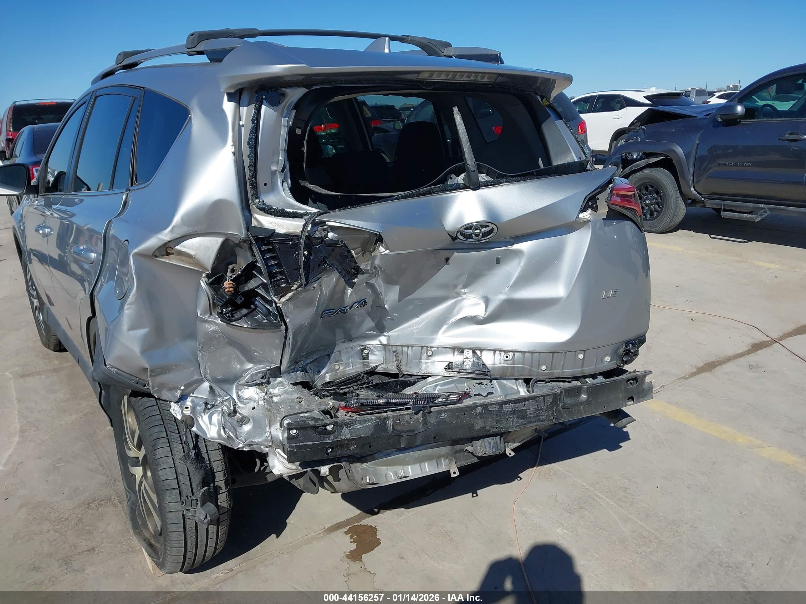 TOYOTA RAV4 image 6
