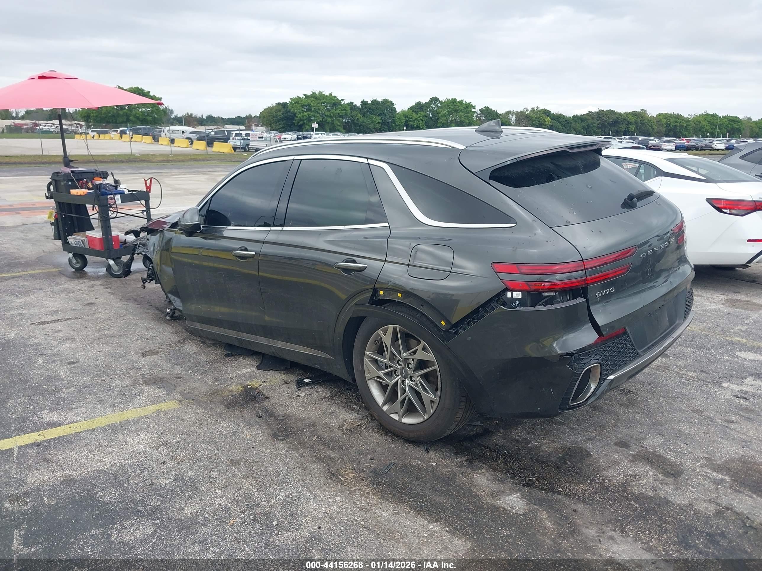 GENESIS GV70 image 3