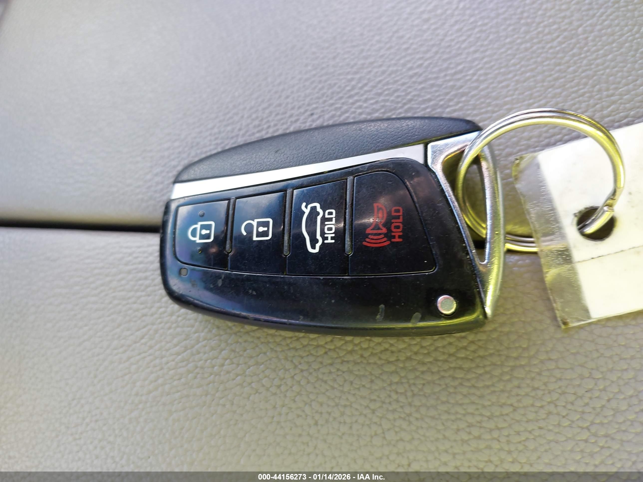 HYUNDAI GENESIS image 11