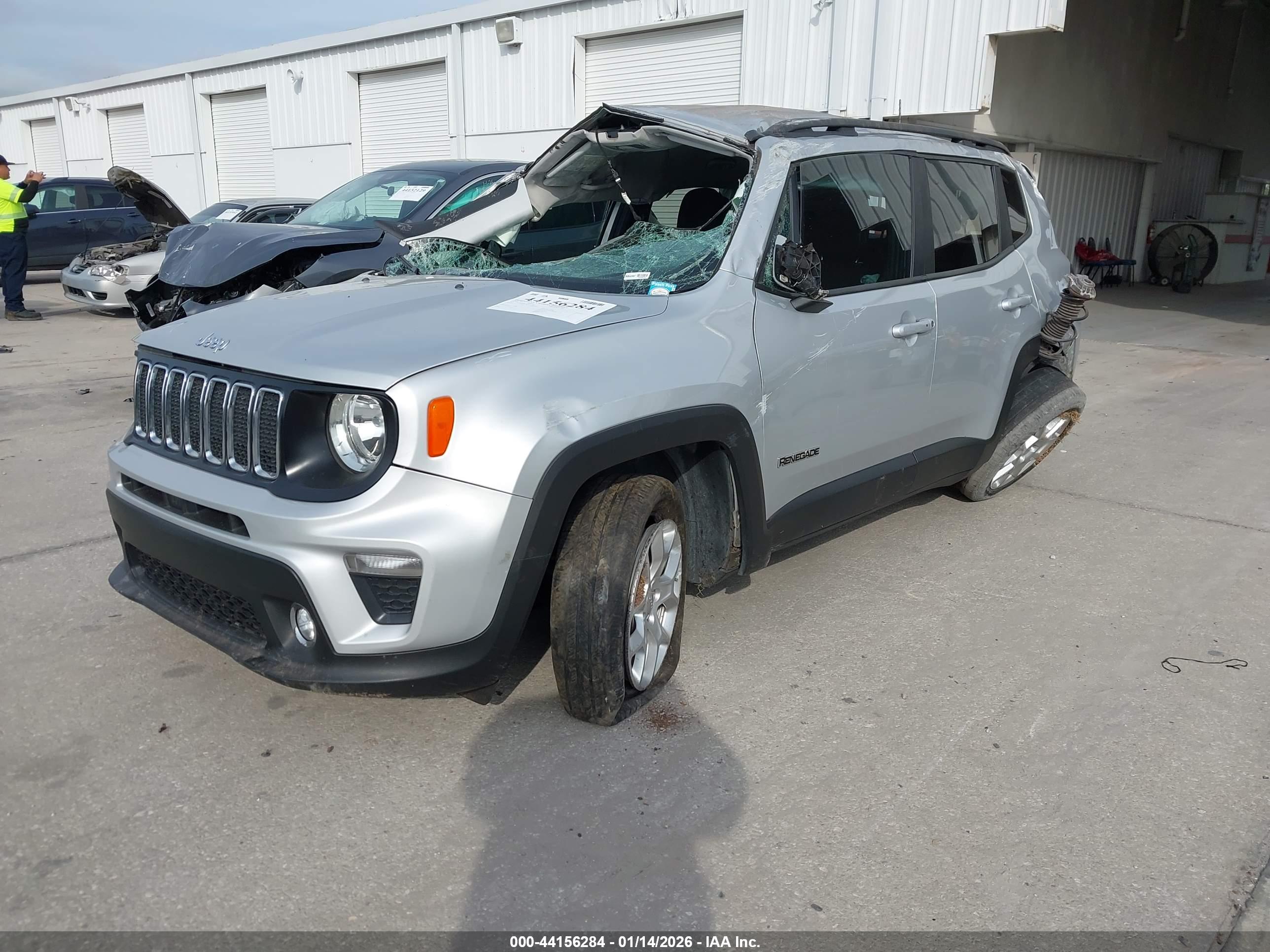 JEEP RENEGADE image 2