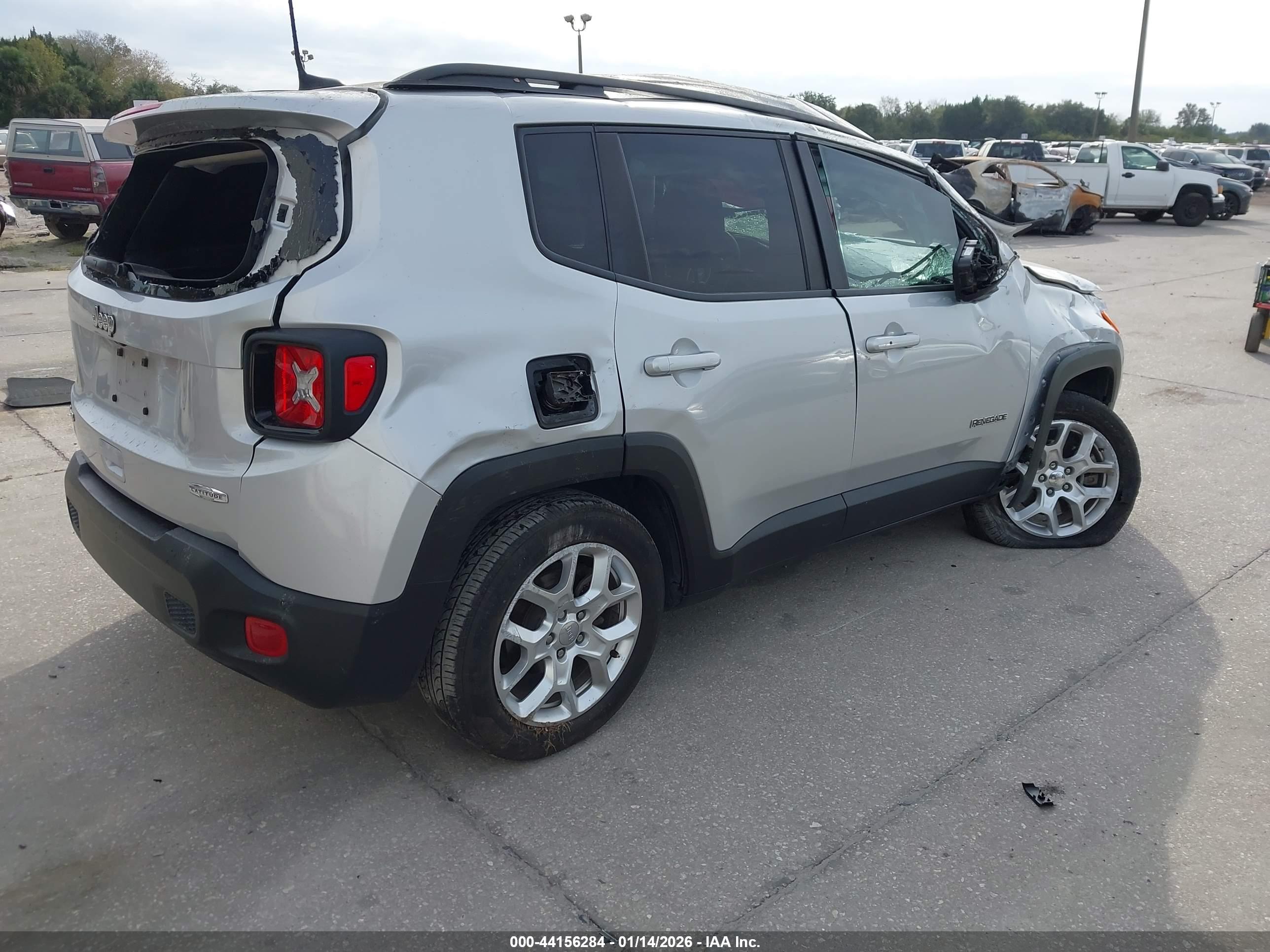 JEEP RENEGADE image 4