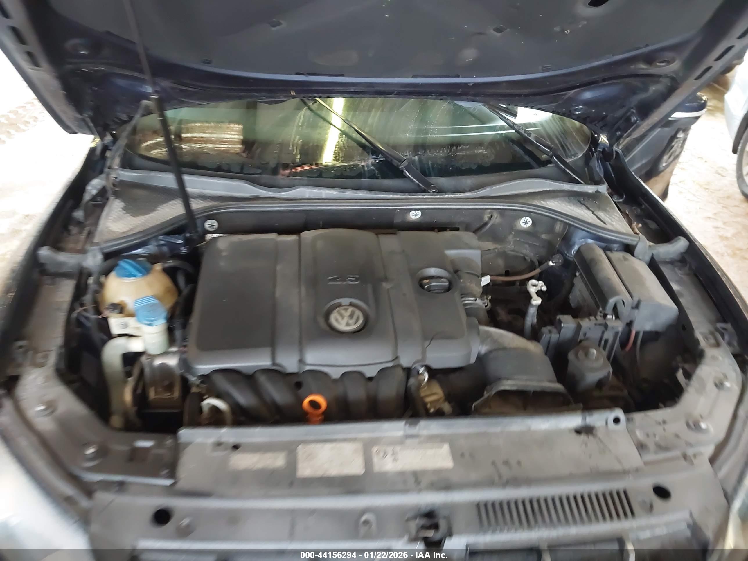 VOLKSWAGEN PASSAT image 10