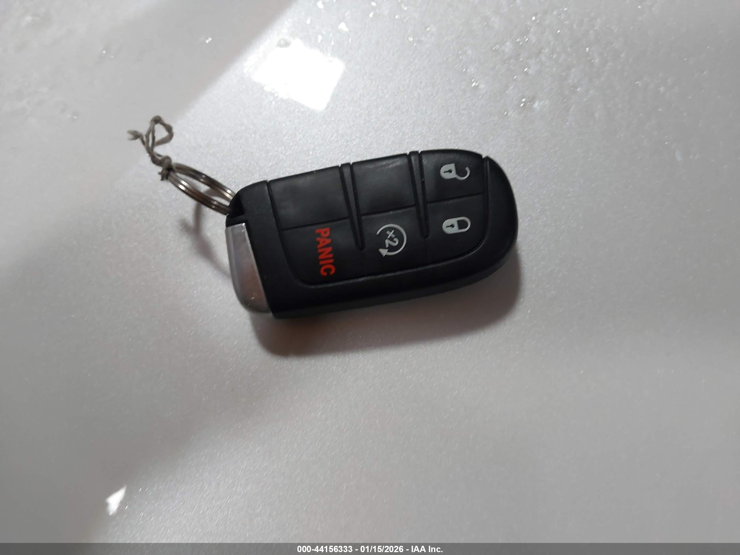 JEEP RENEGADE image 11