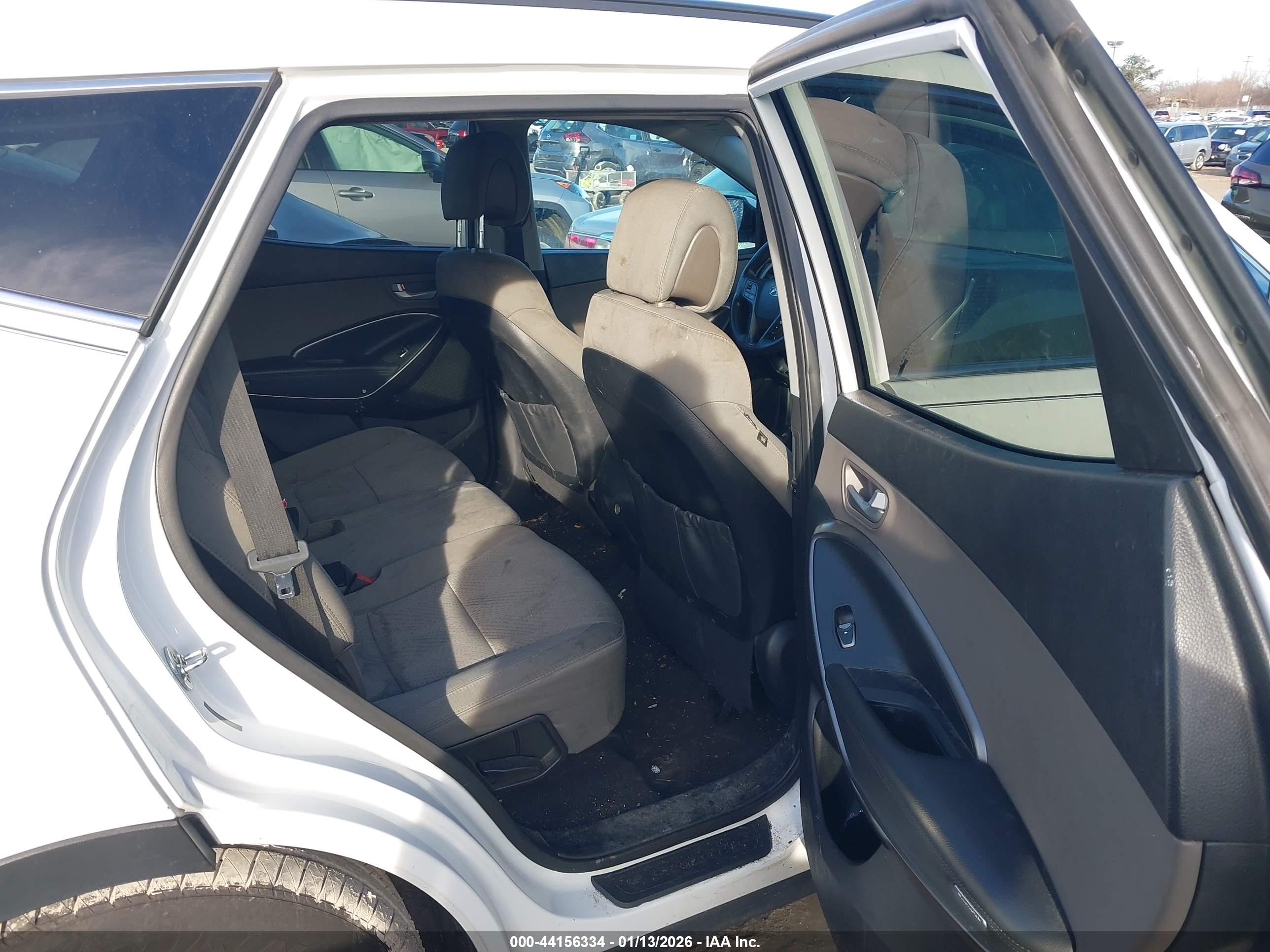 HYUNDAI SANTA image 8