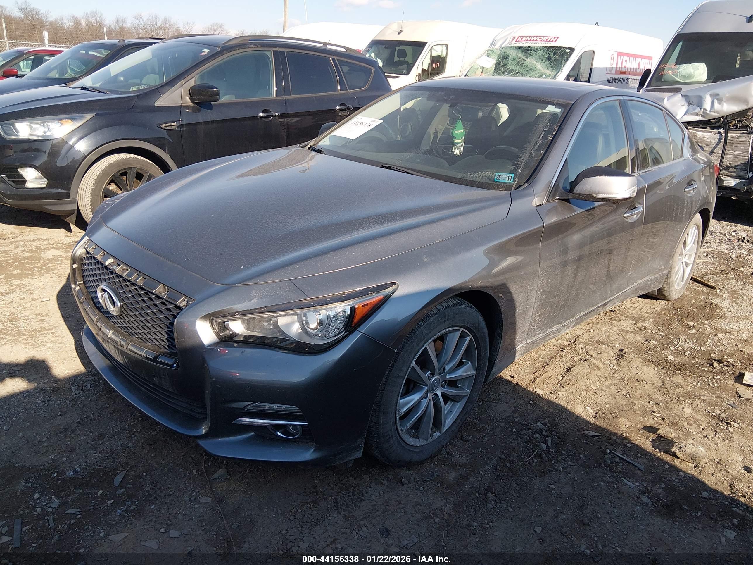 INFINITI Q50 image 2