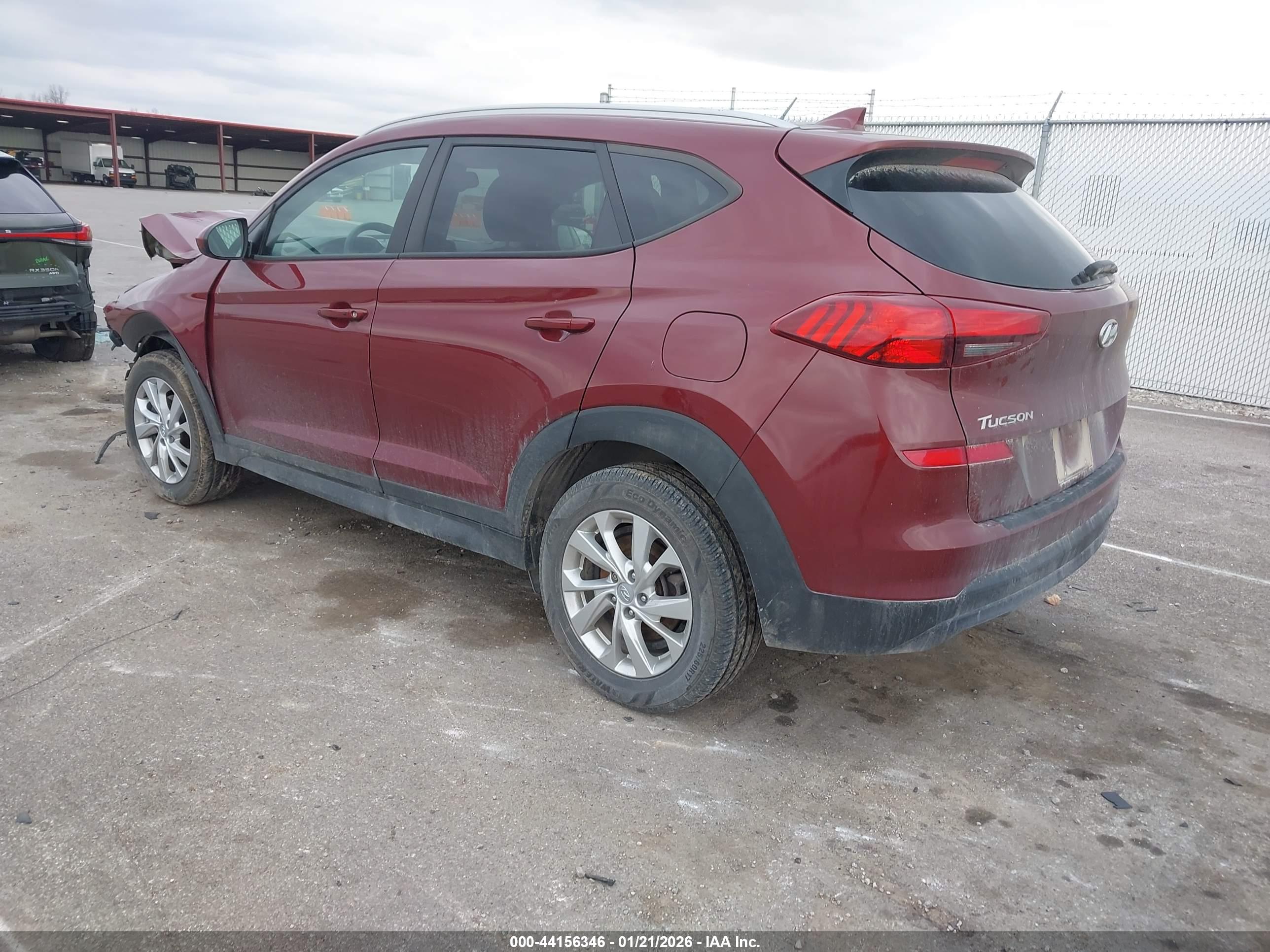 HYUNDAI TUCSON image 3