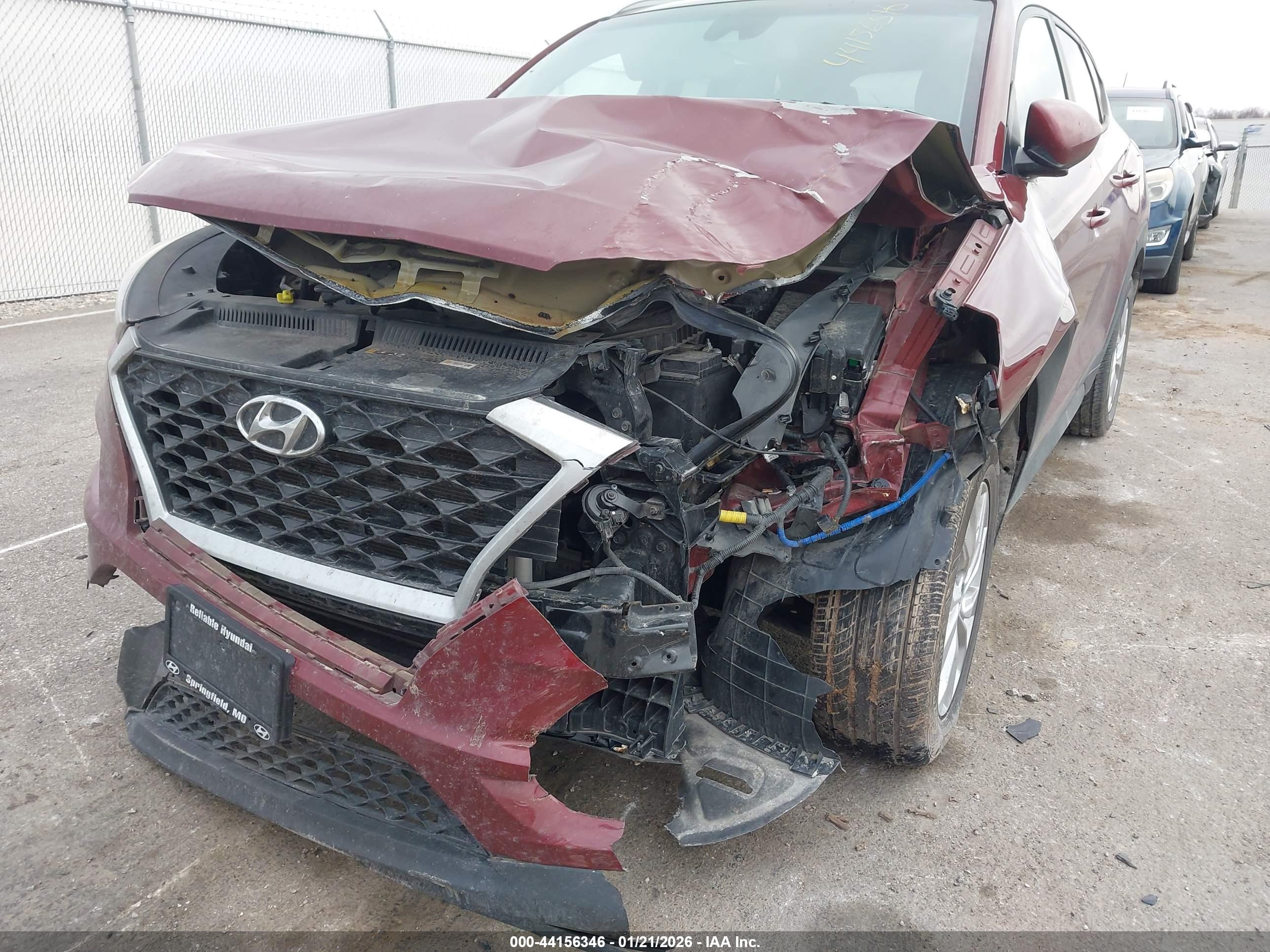 HYUNDAI TUCSON image 6