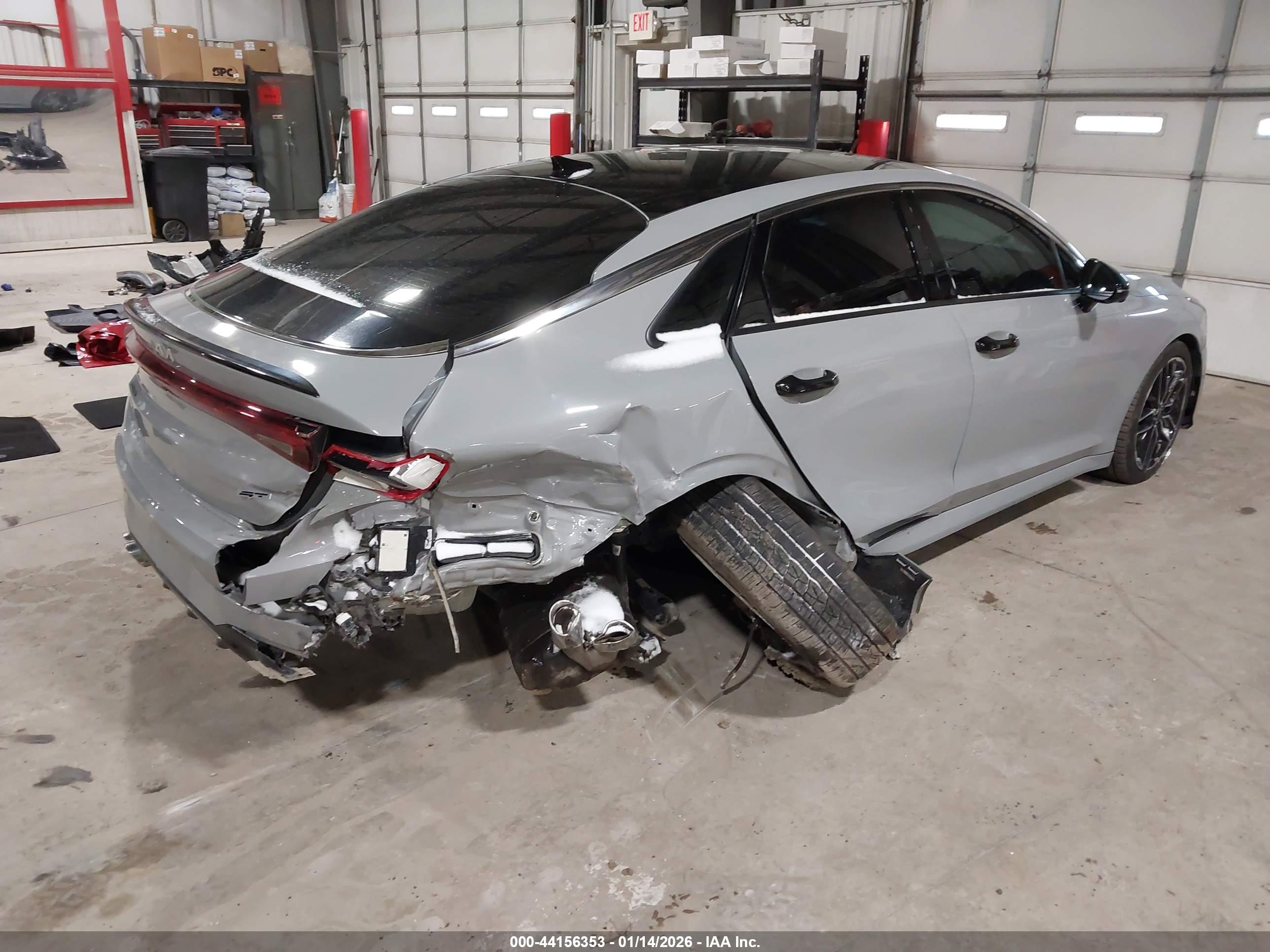 KIA K5 image 4