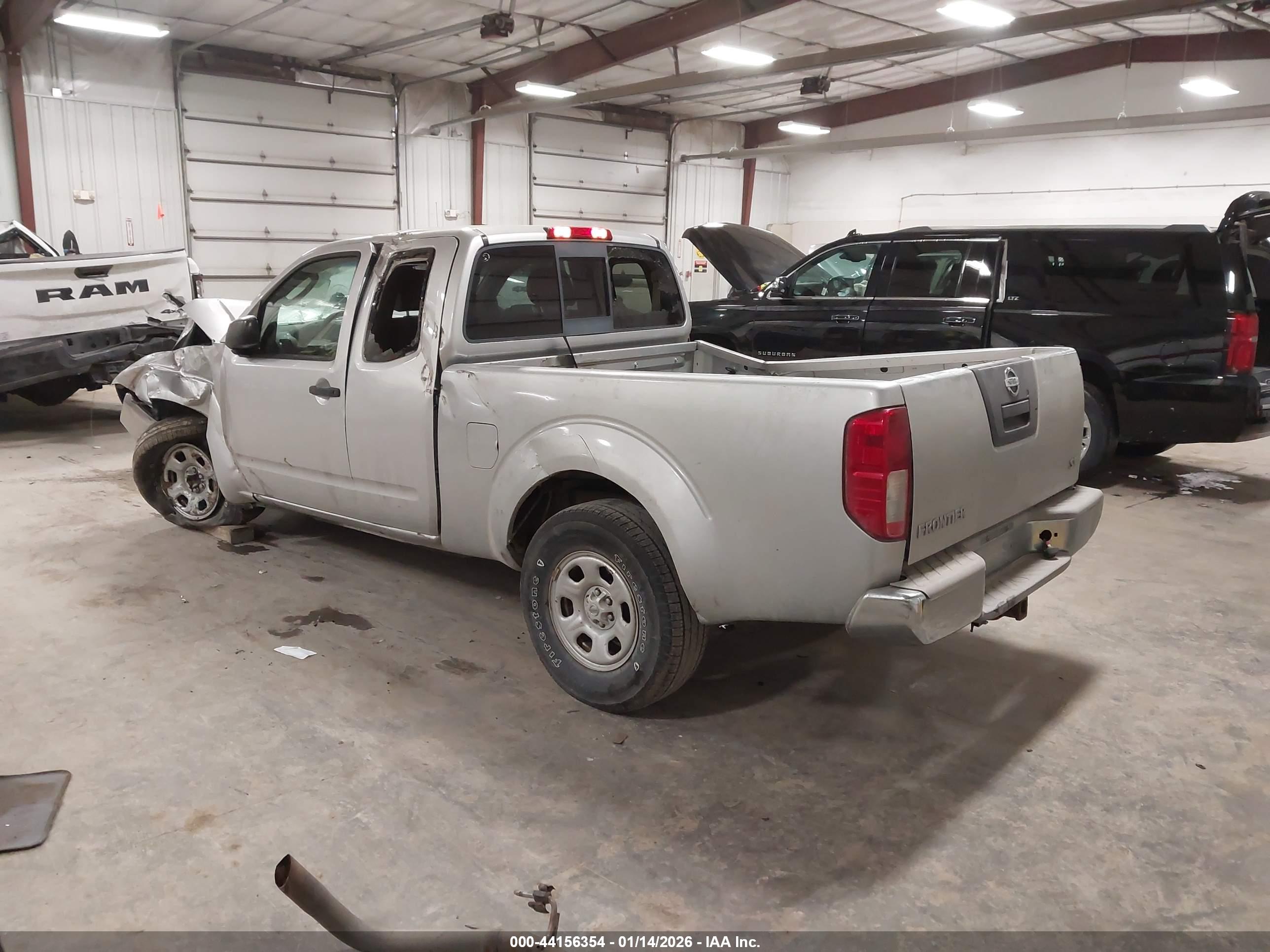 NISSAN FRONTIER image 3