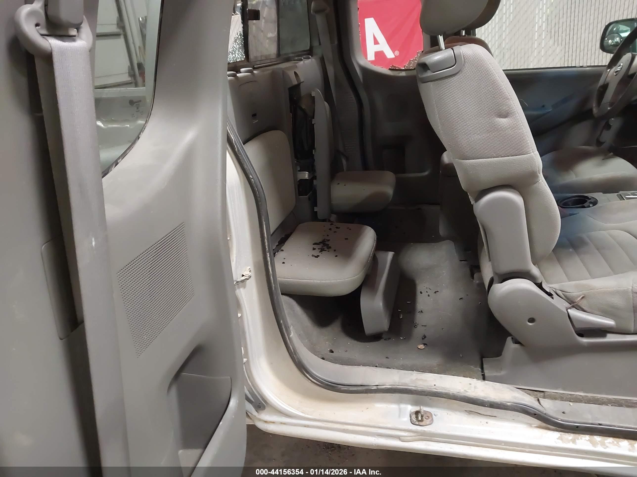 NISSAN FRONTIER image 8