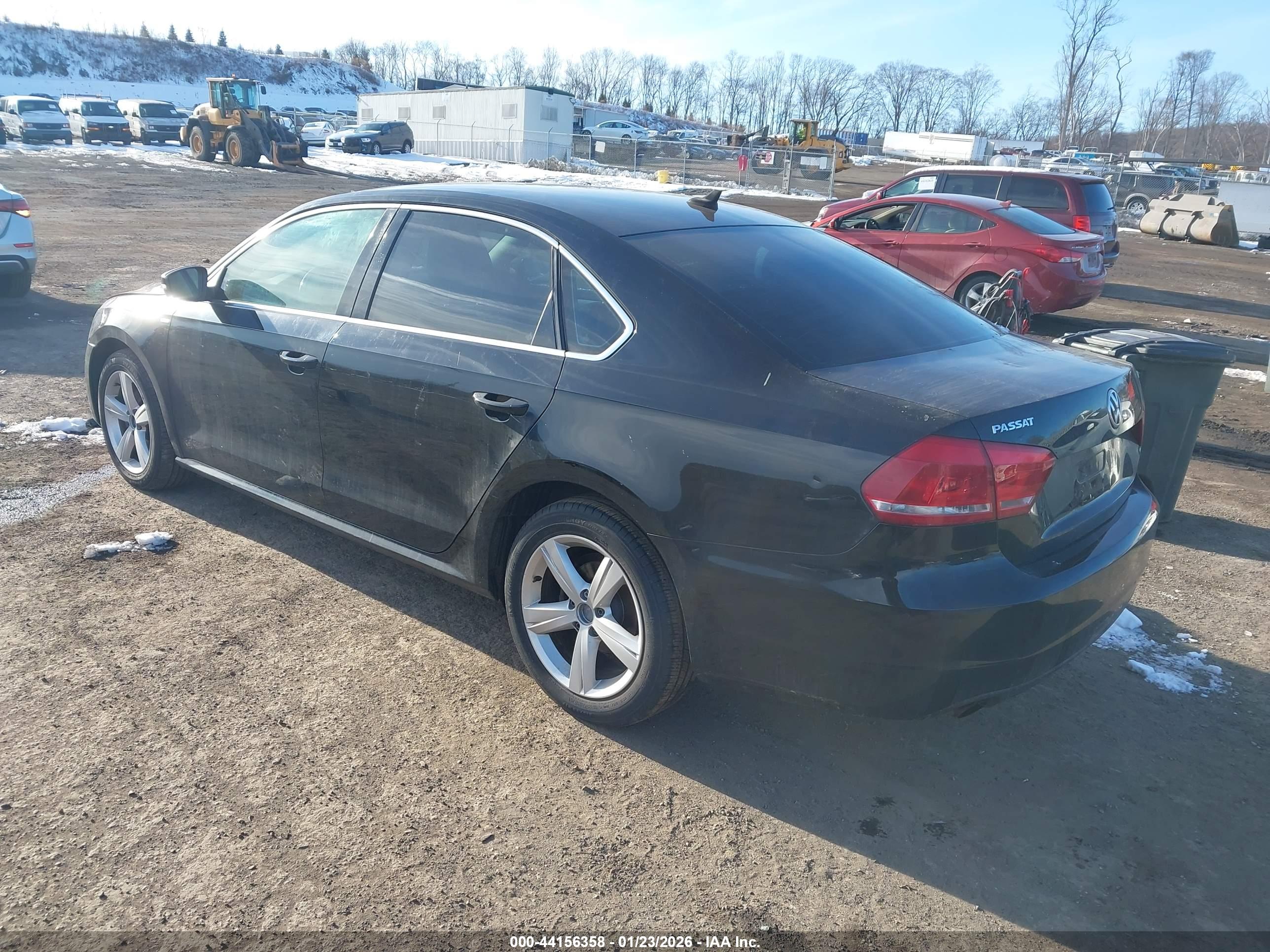 VOLKSWAGEN PASSAT image 3