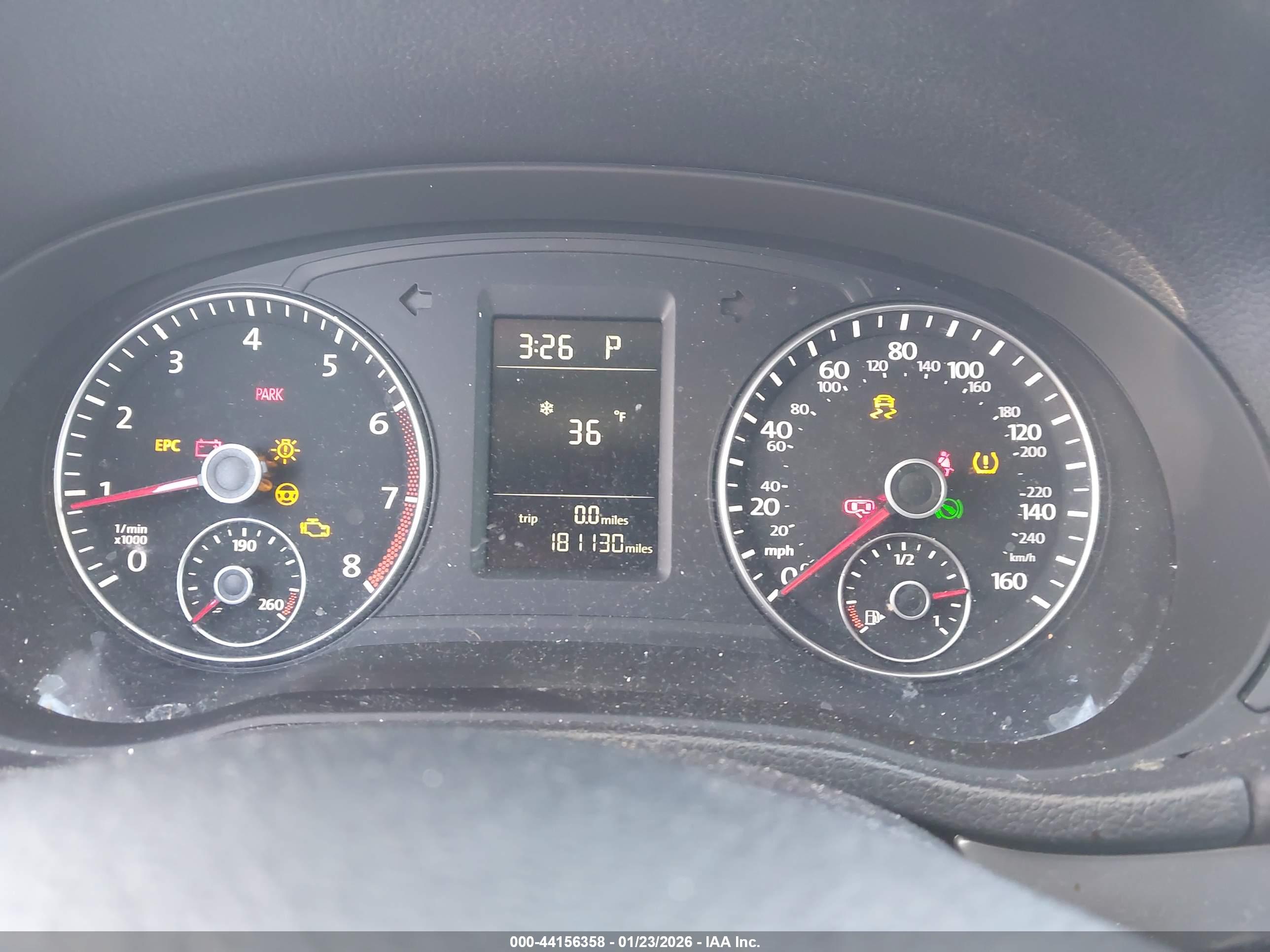 VOLKSWAGEN PASSAT image 7
