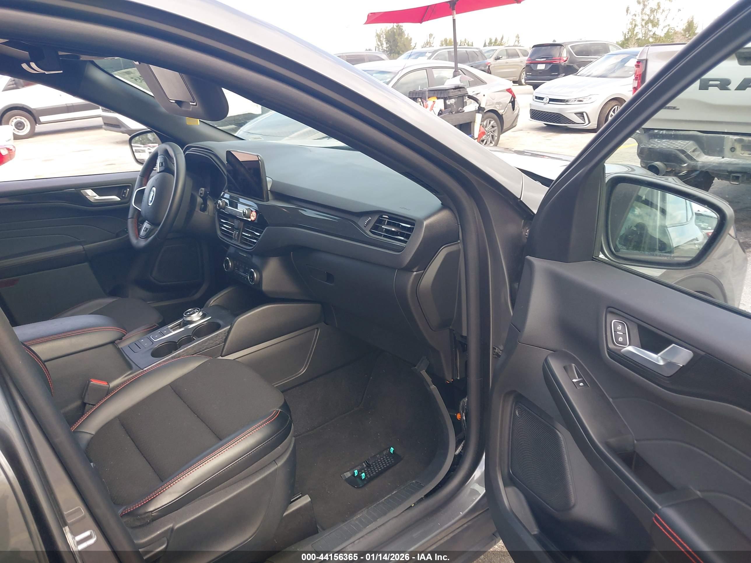 FORD ESCAPE image 5