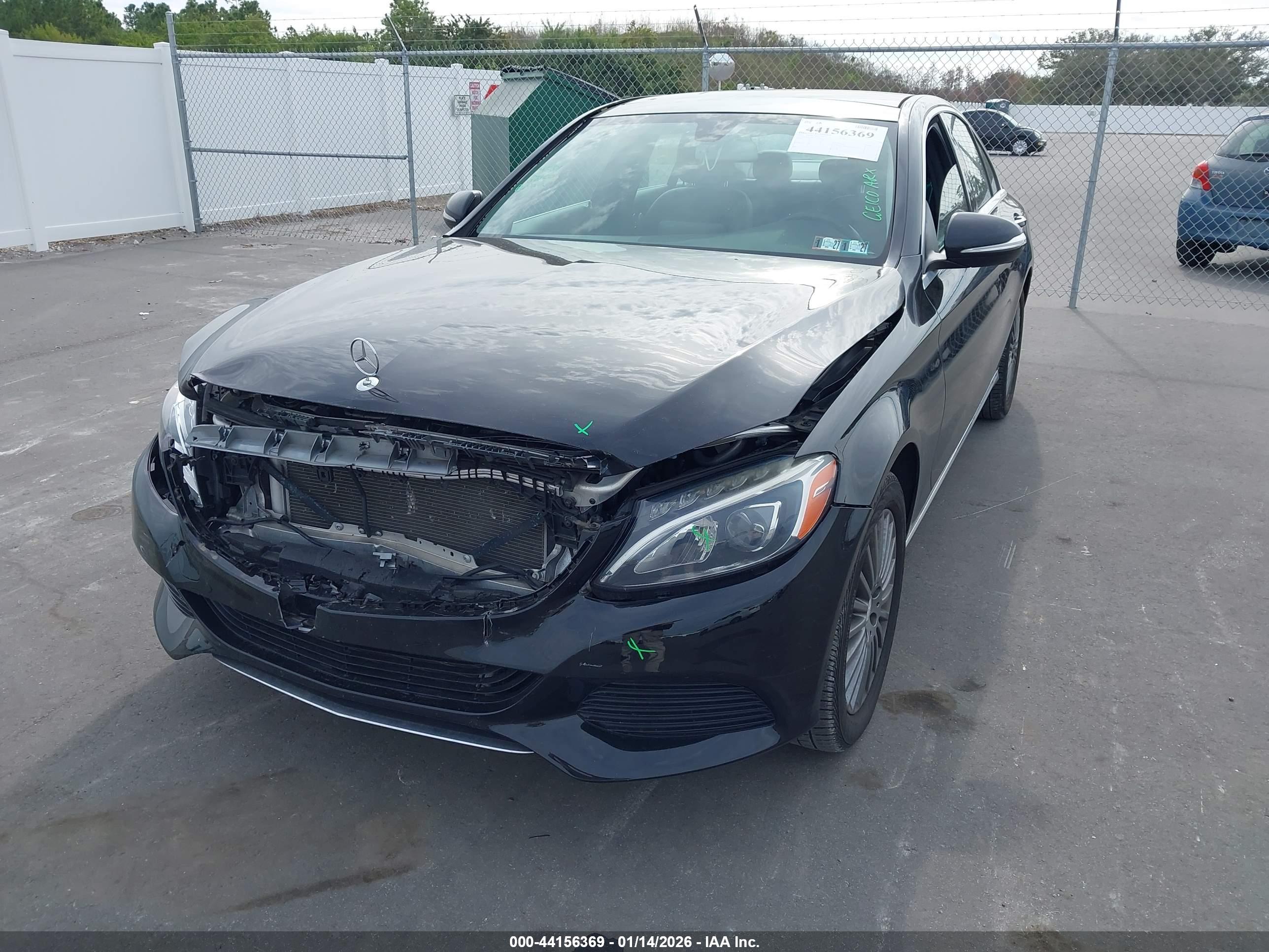 MERCEDES-BENZ C image 2