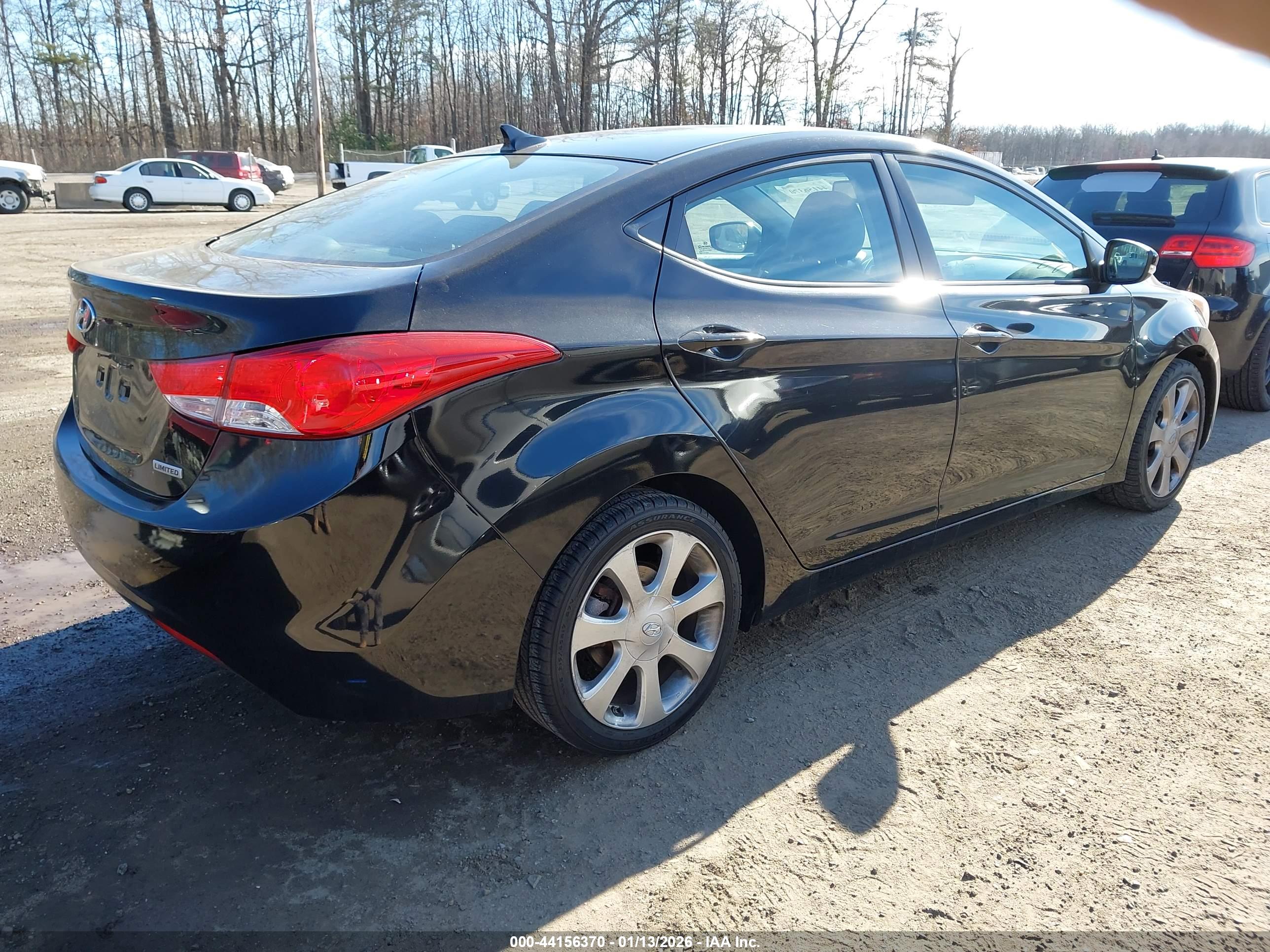 HYUNDAI ELANTRA image 4