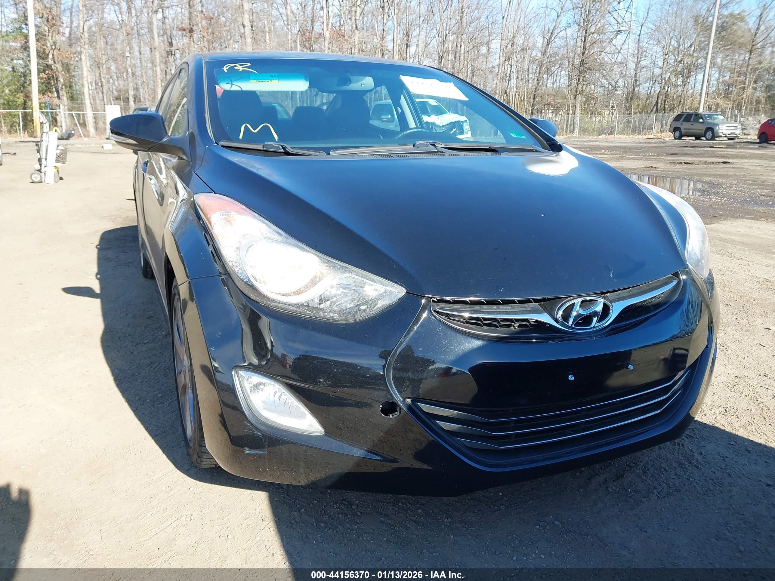 HYUNDAI ELANTRA image 6