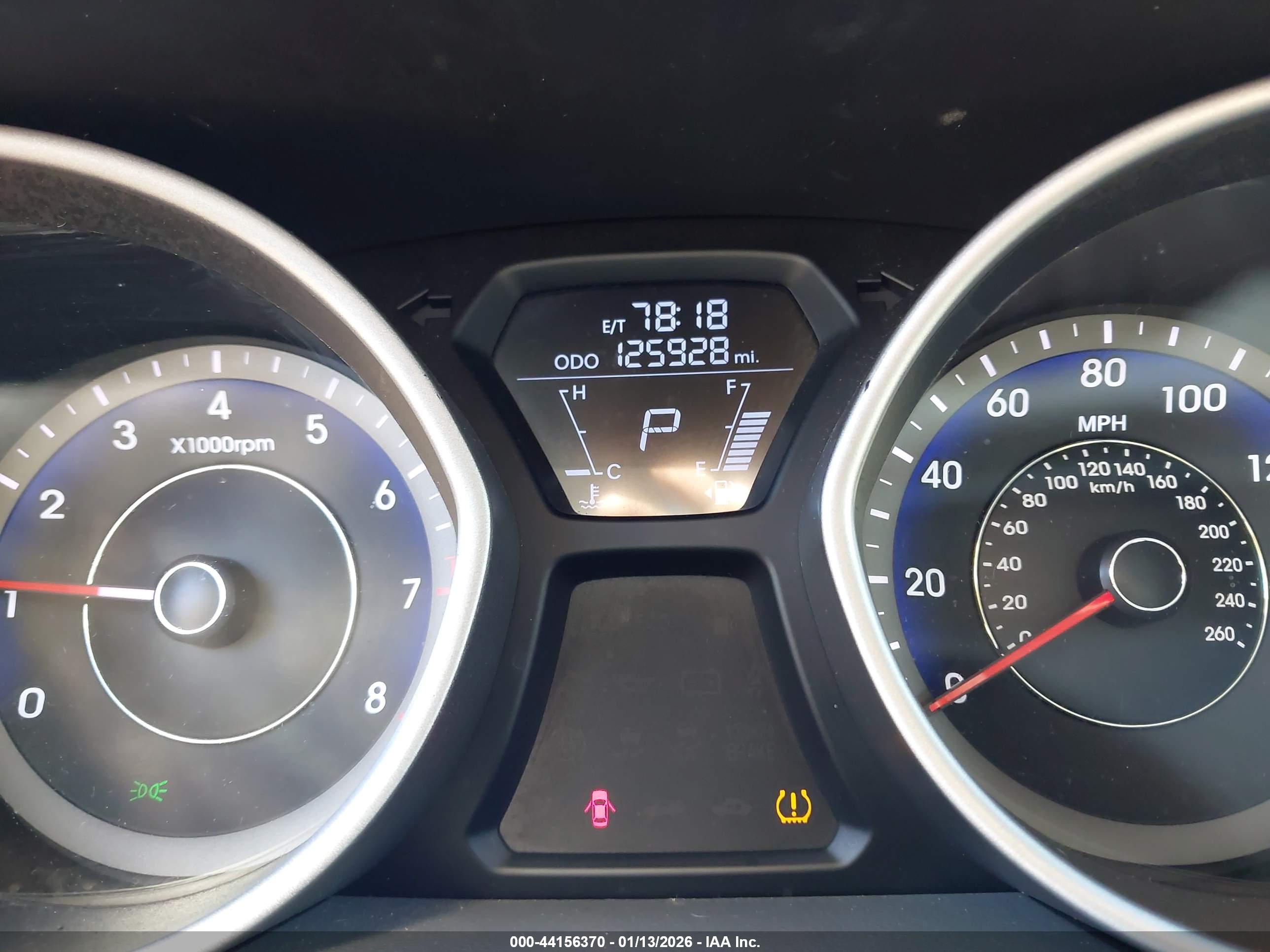 HYUNDAI ELANTRA image 7