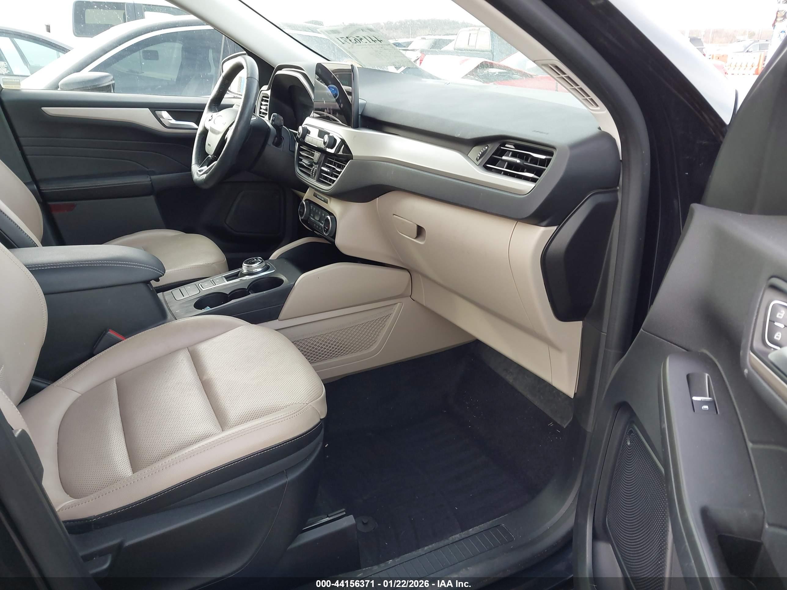 FORD ESCAPE image 5