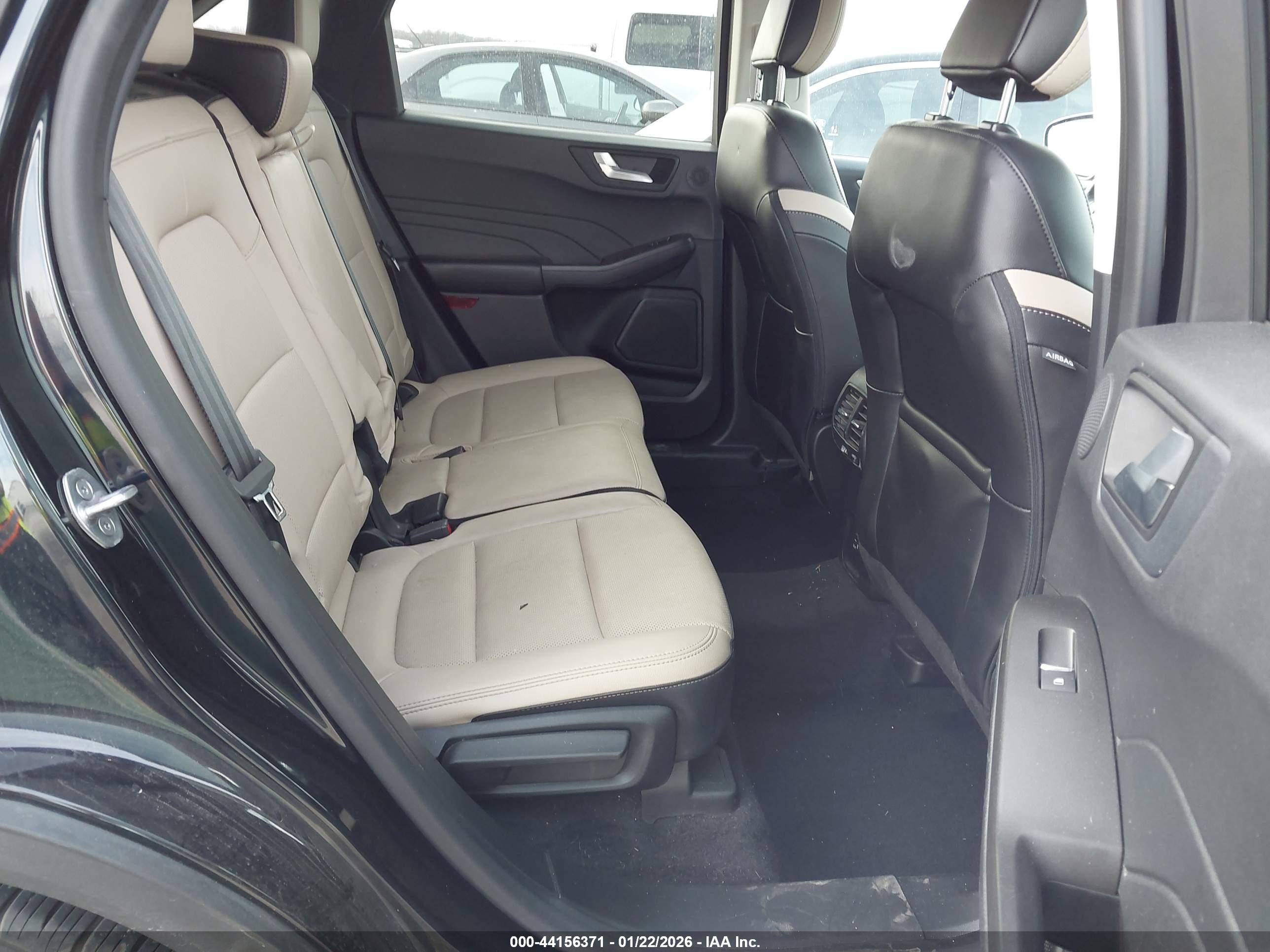 FORD ESCAPE image 8
